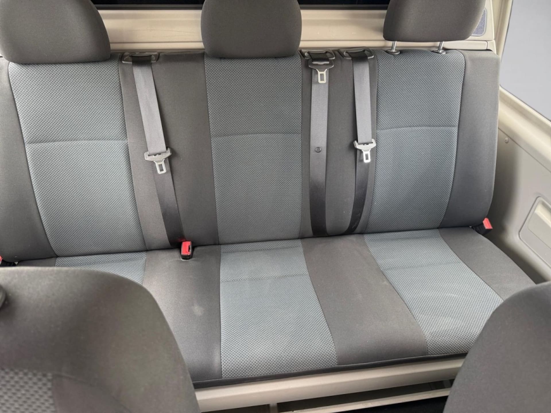 Volkswagen T6 Transporter Kasten langer Radstand