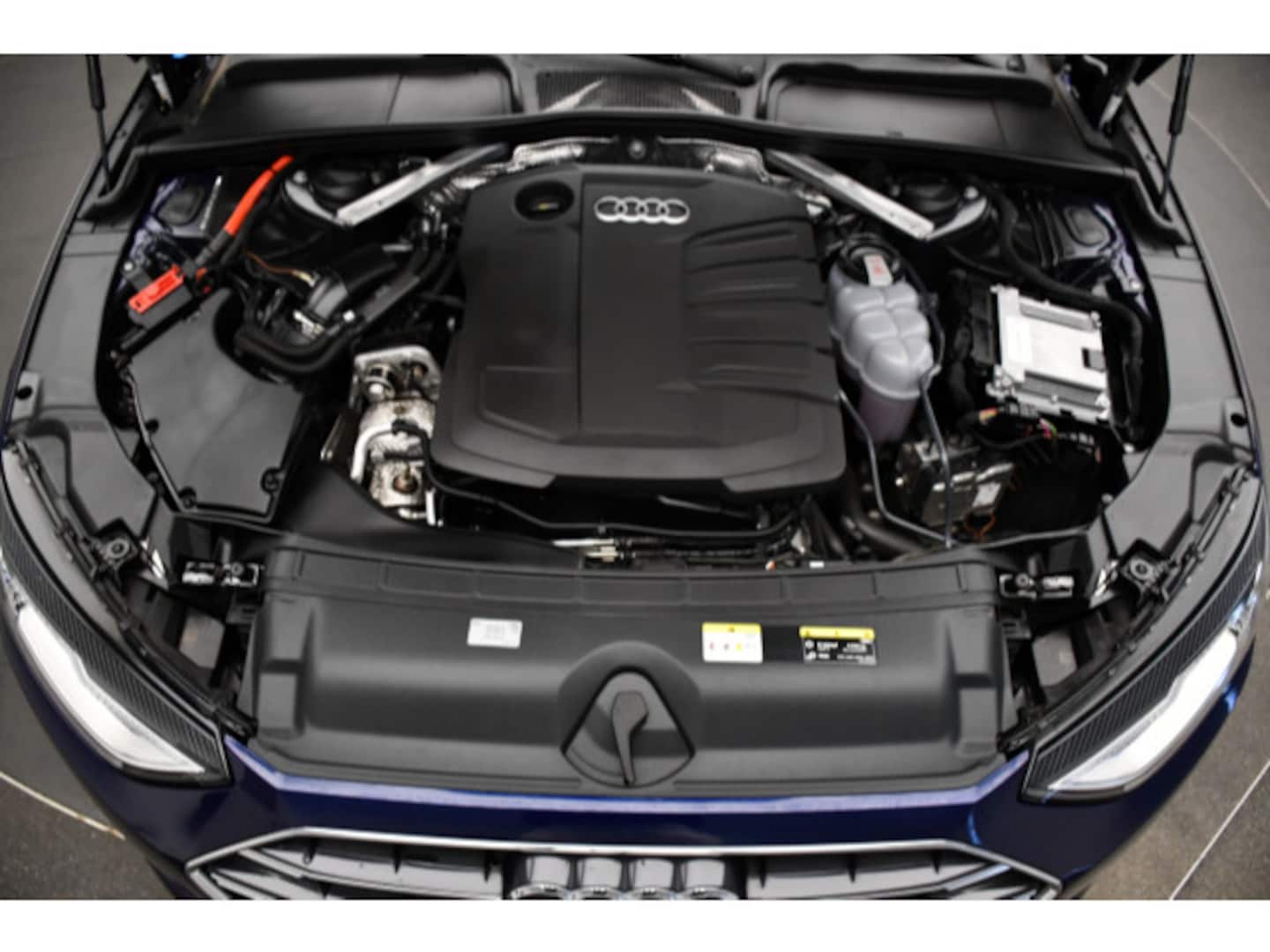 Bild über Audi A4 Avant advanced 35 TDI S tronic - für weitere Informationen kontaktieren Sie den Audi Partner