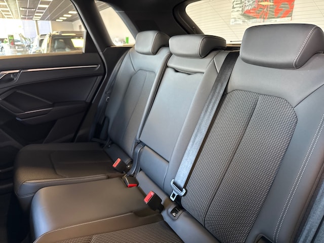 Image about Audi Q3 S line 35 TDI quattro 110 kW (150 ch) S tronic