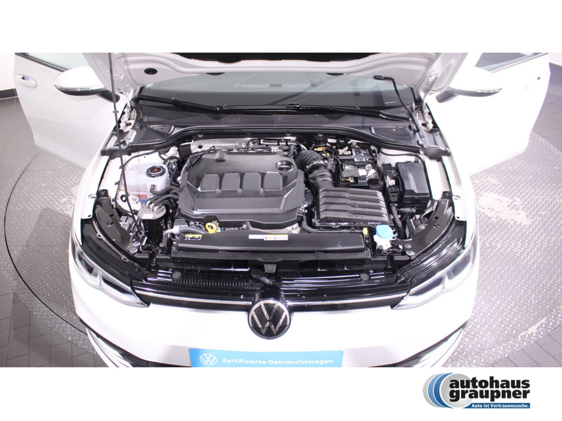 Volkswagen Golf Variant Life