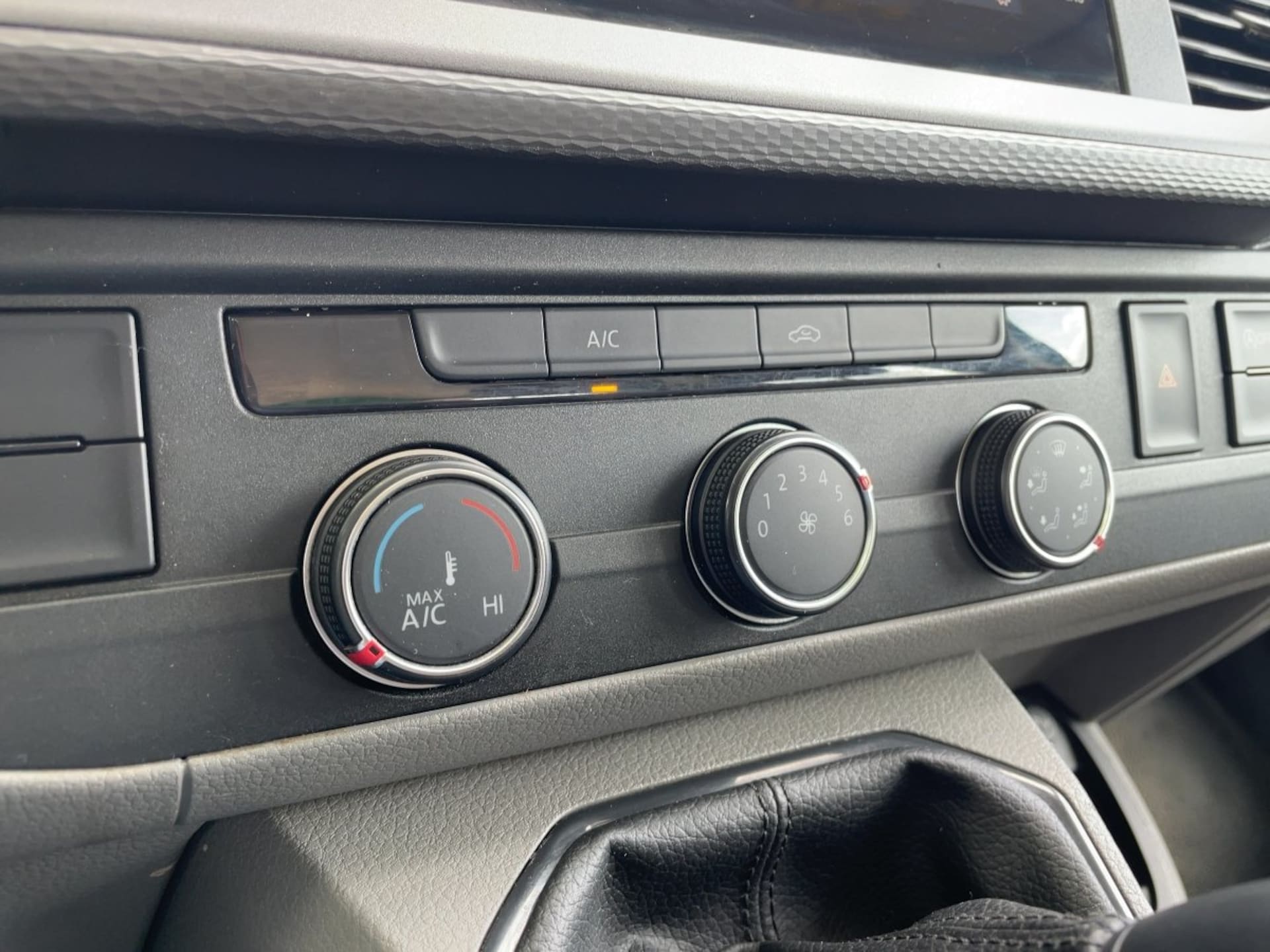 Volkswagen T6.1 Transporter Pritschenwagen Doppelkabine