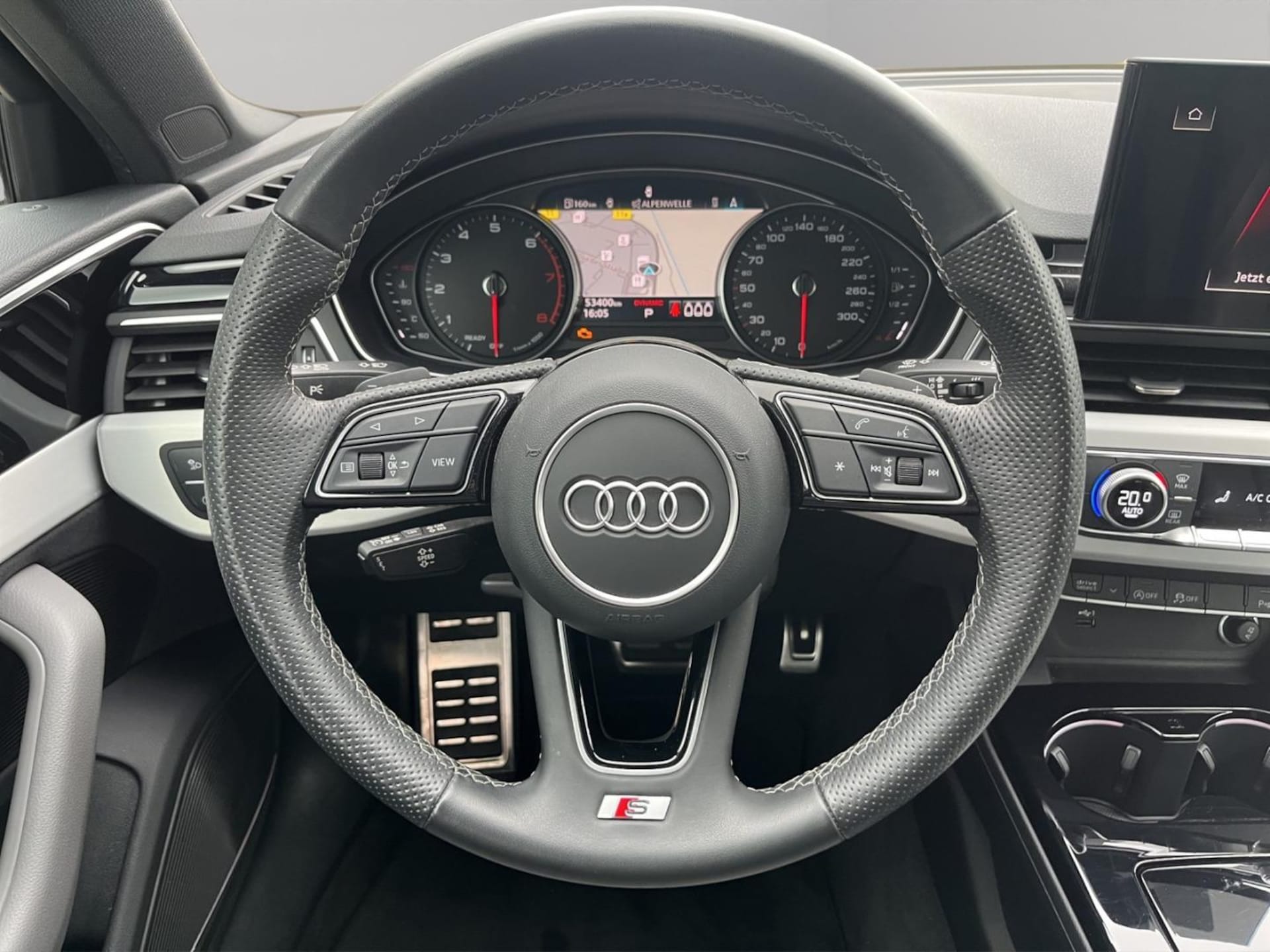 Audi A4 Avant S line