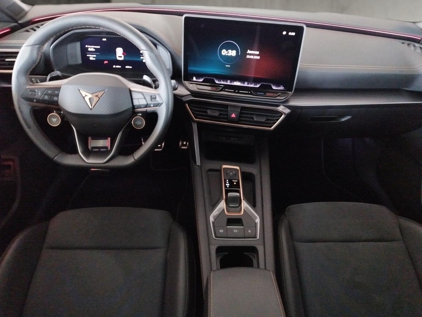 CUPRA Leon Sportstourer 1.5 TSI e-Hybrid VZ DSG 200 kW (272 CV) — photo 4