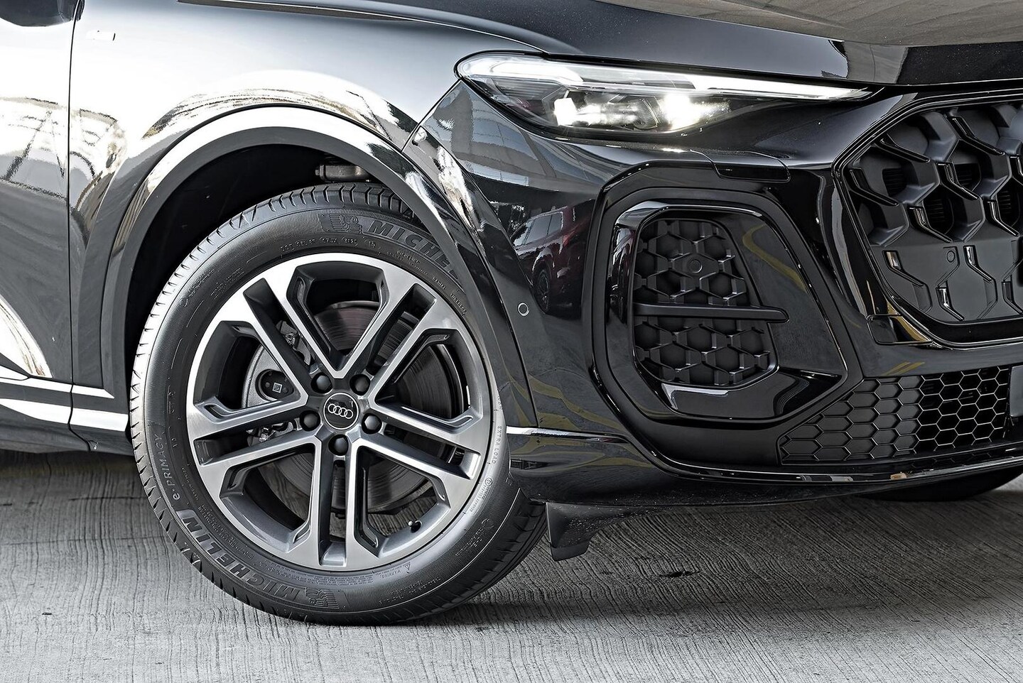 Image about Audi Q5 SUV TFSI 150 kW