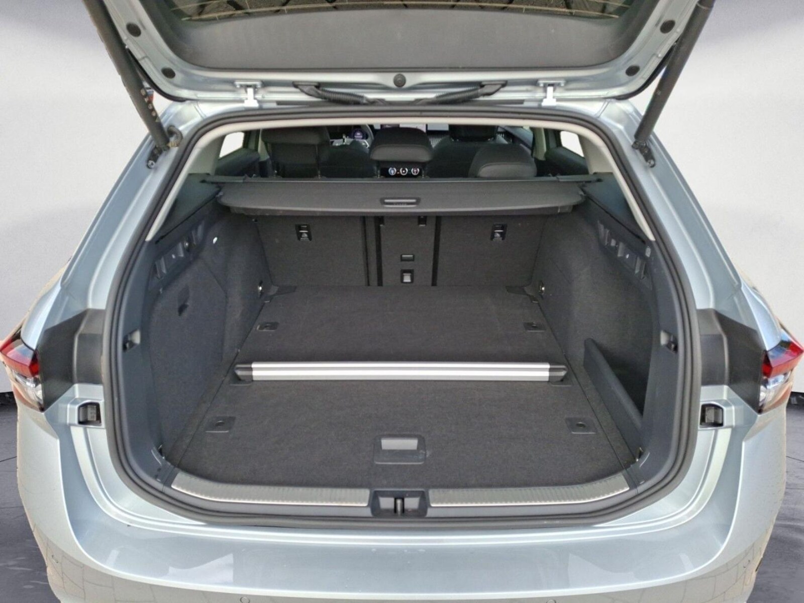 Škoda Superb Combi – Bild 15