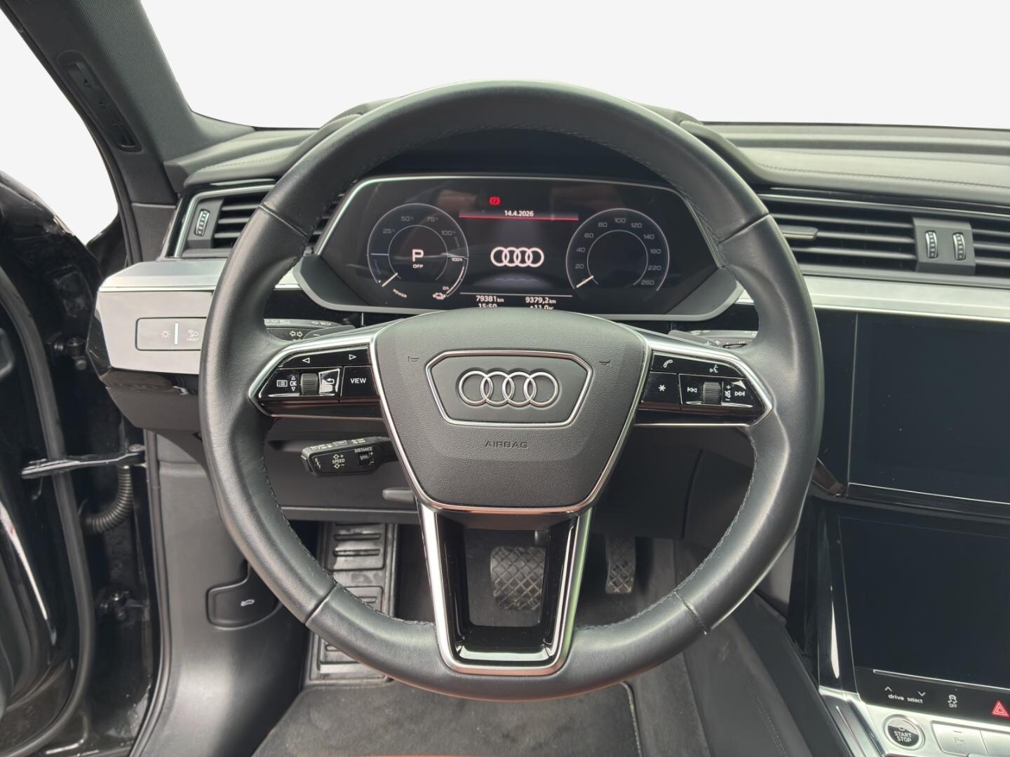 Bild über Audi e-tron Black Edition S line 55 quattro 300,00 kW - for more details contact your dealer