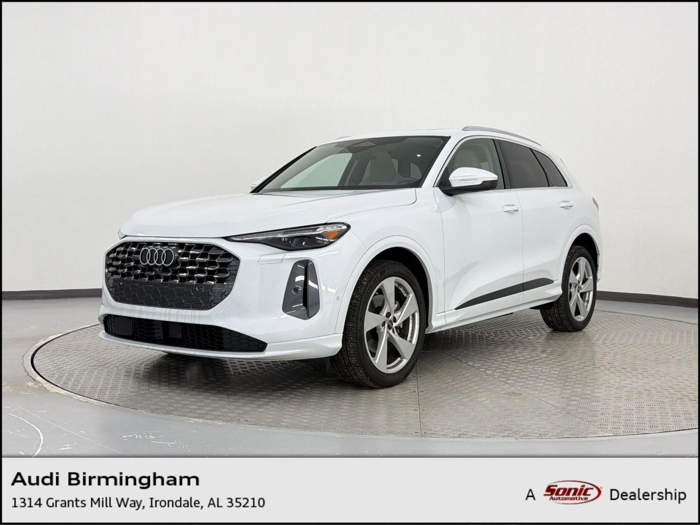 2025 Audi Q5 40 Prestige's photo