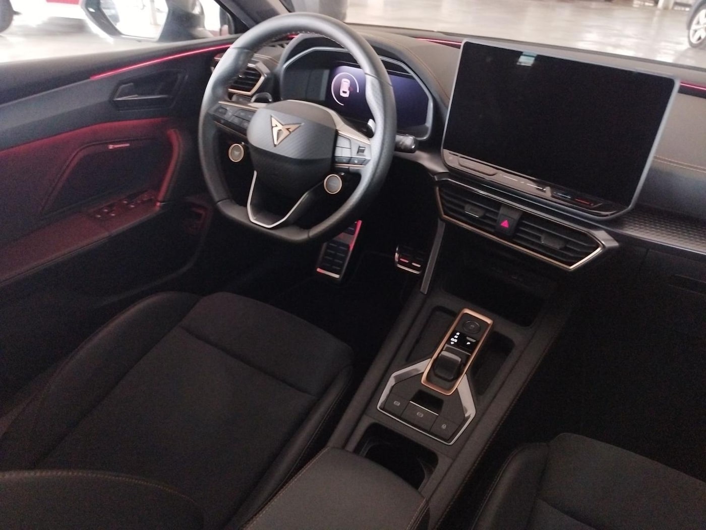 CUPRA Leon Sportstourer 1.5 TSI e-Hybrid VZ DSG 200 kW (272 CV) — photo 14
