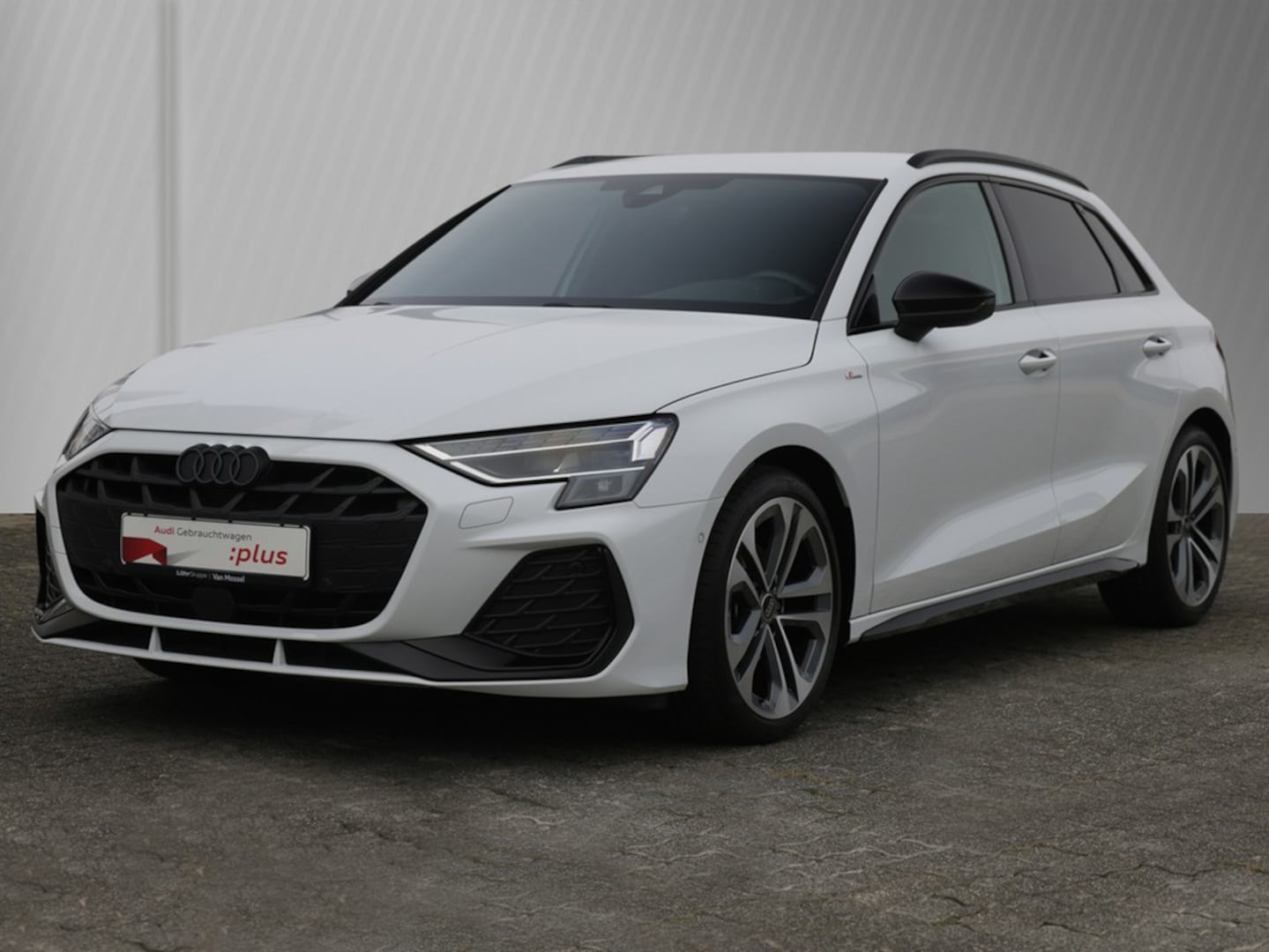 Bild über Audi A3 Sportback S line 35 TFSI S tronic - für weitere Informationen kontaktieren Sie den Audi Partner
