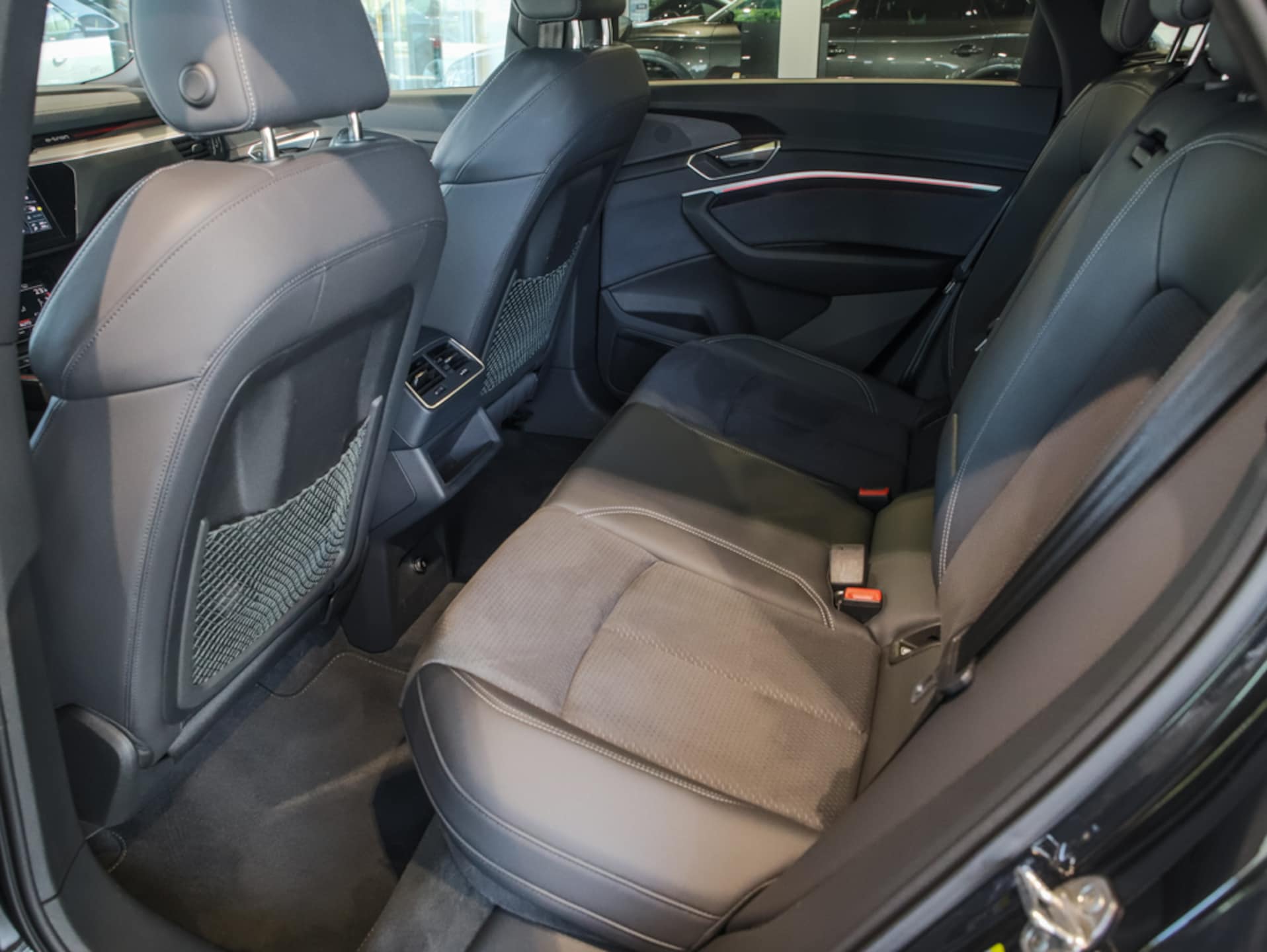 Audi Q8 e-tron S line