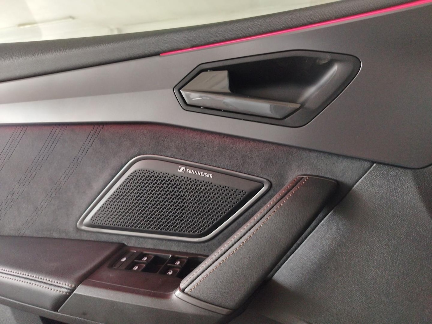 CUPRA Leon Sportstourer 1.5 TSI e-Hybrid VZ DSG 200 kW (272 CV) — photo 19