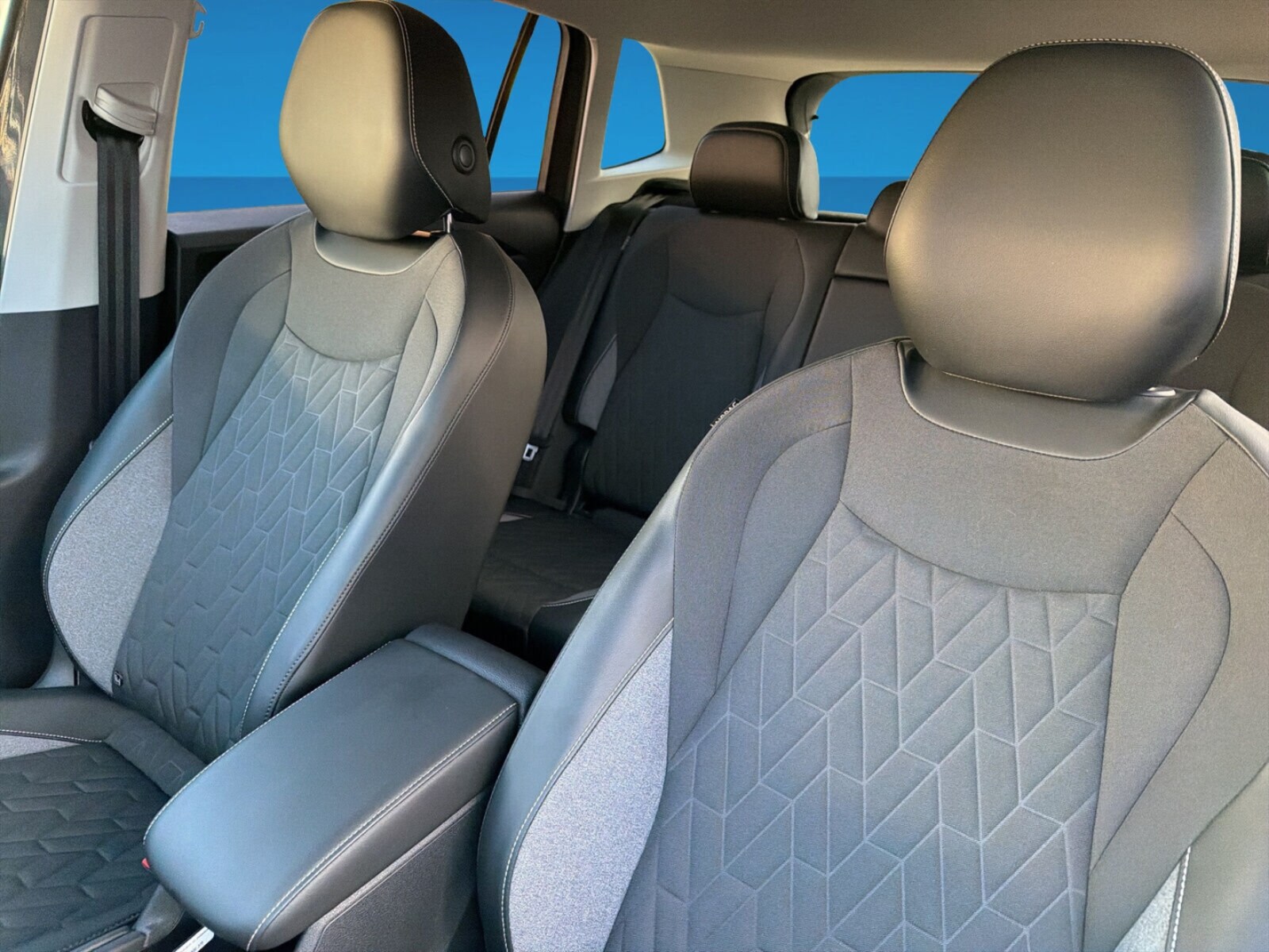Volkswagen Tiguan – Bild 13