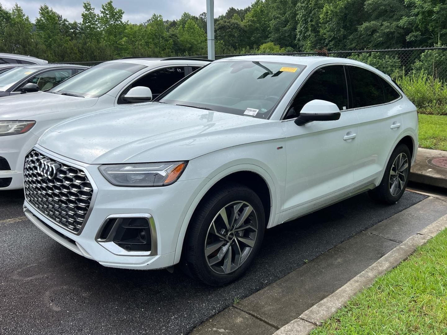 2023 Audi Q5 Sportback 45 Premium Plus's photo
