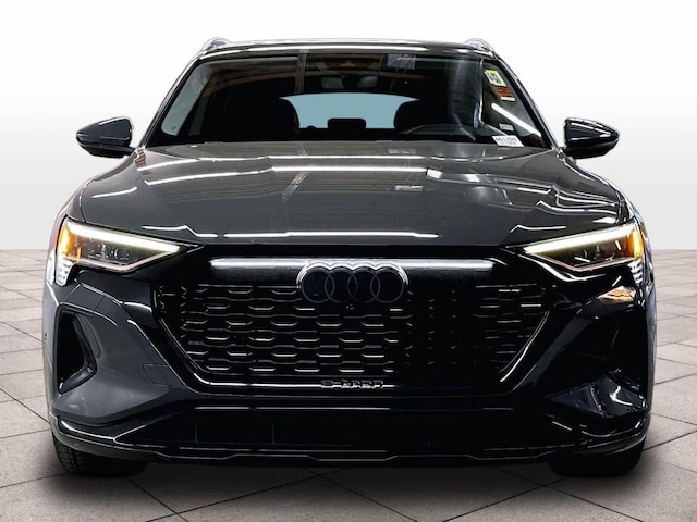 2024 Audi Q8 e-tron