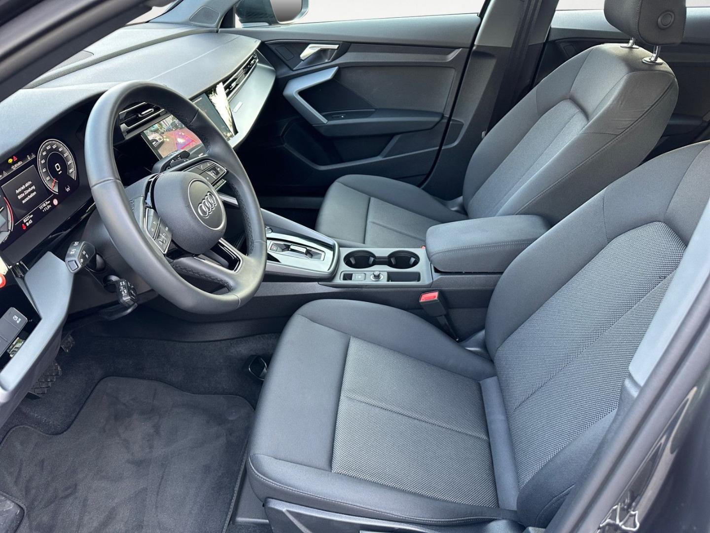 Bild über Audi A3 Sportback 30 TFSI S tronic - für weitere Informationen kontaktieren Sie den Audi Partner