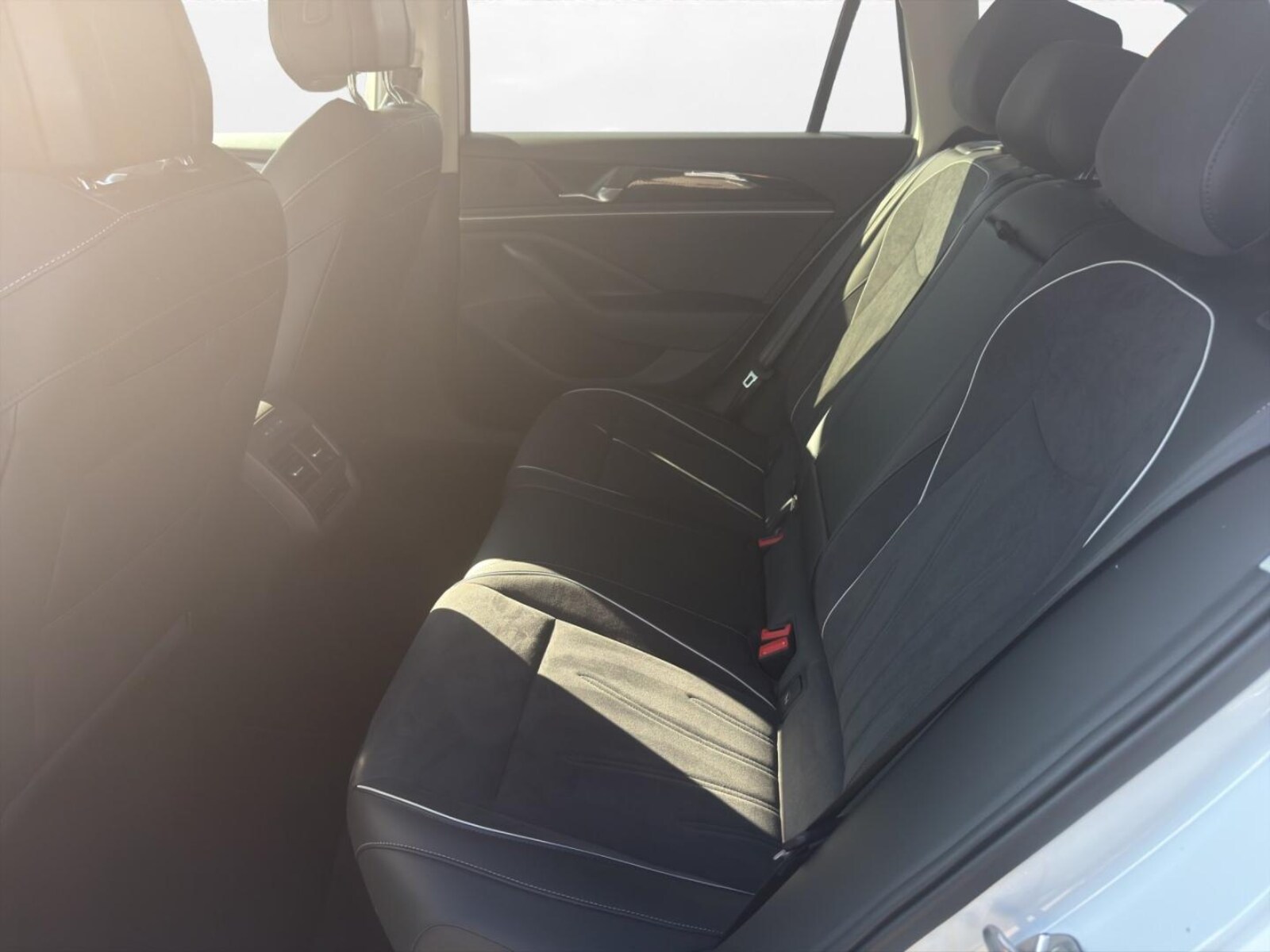 Volkswagen Passat – Bild 11