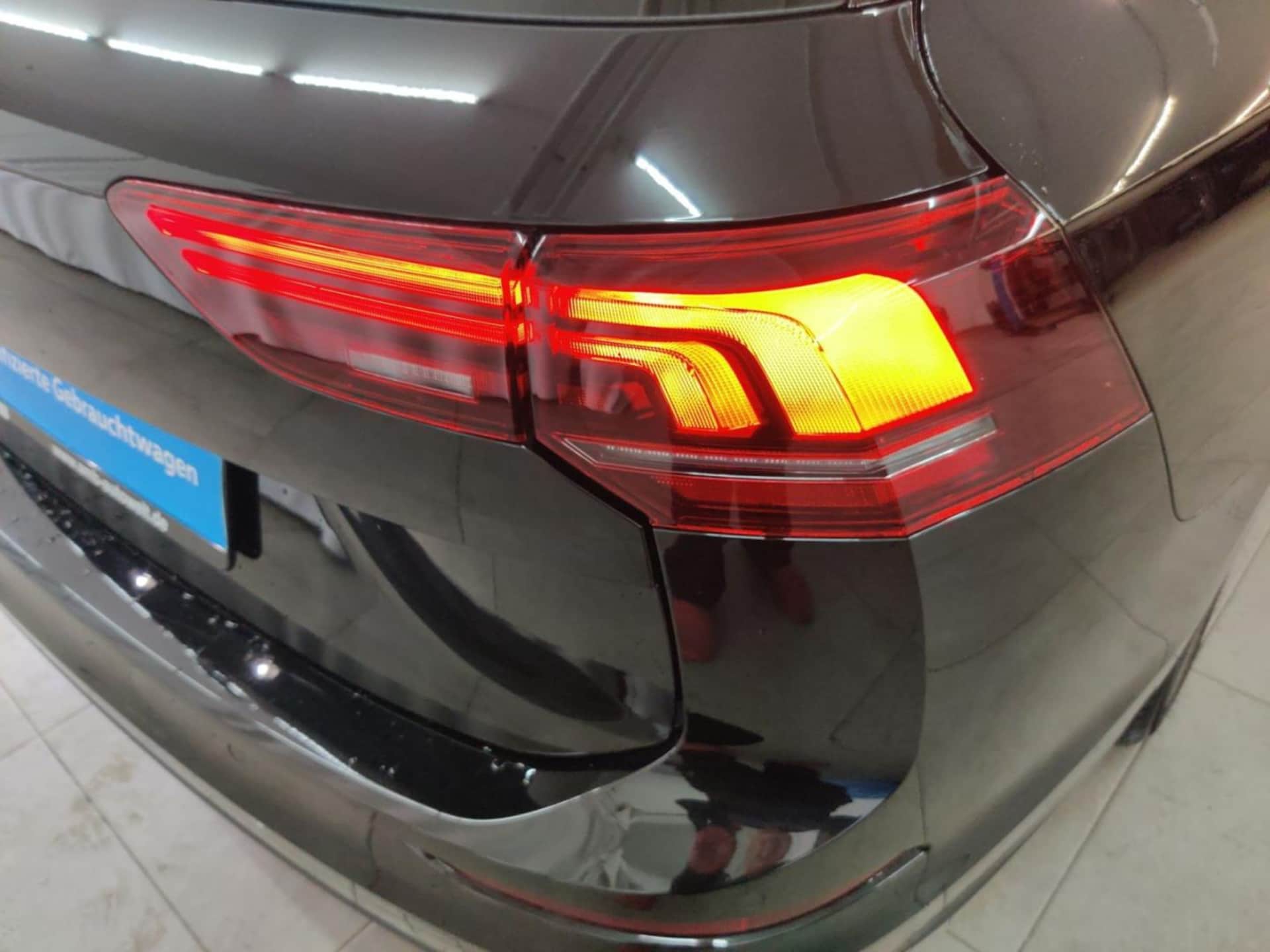 Volkswagen Golf Variant Life