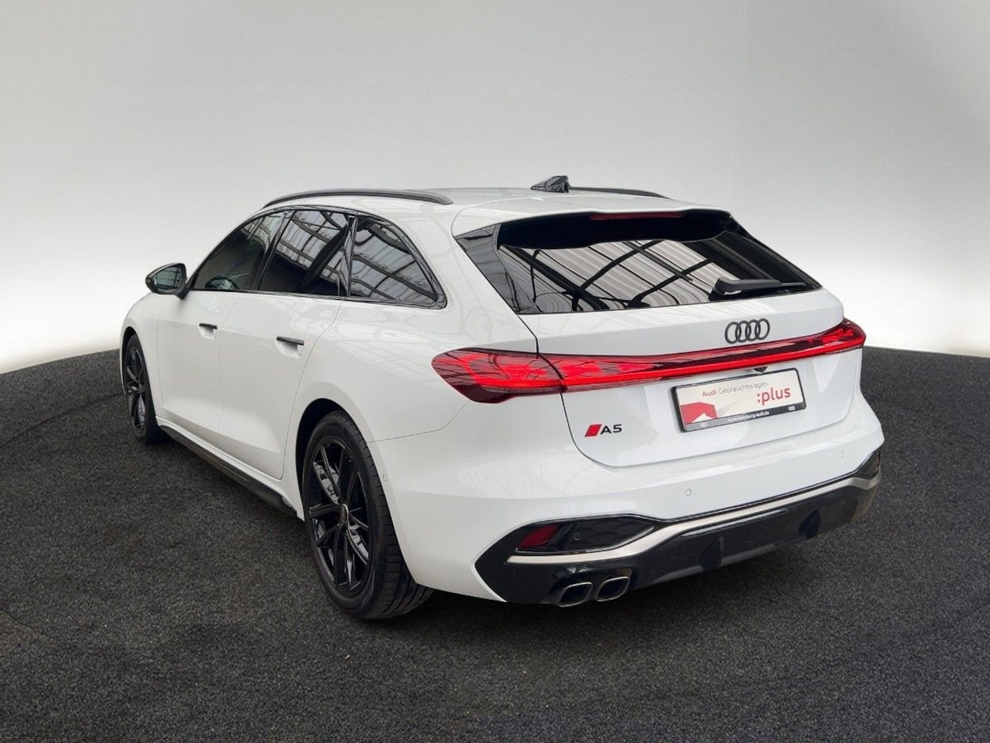 Bild über Audi A5 Avant TDI 150 kW S tronic - für weitere Informationen kontaktieren Sie den Audi Partner