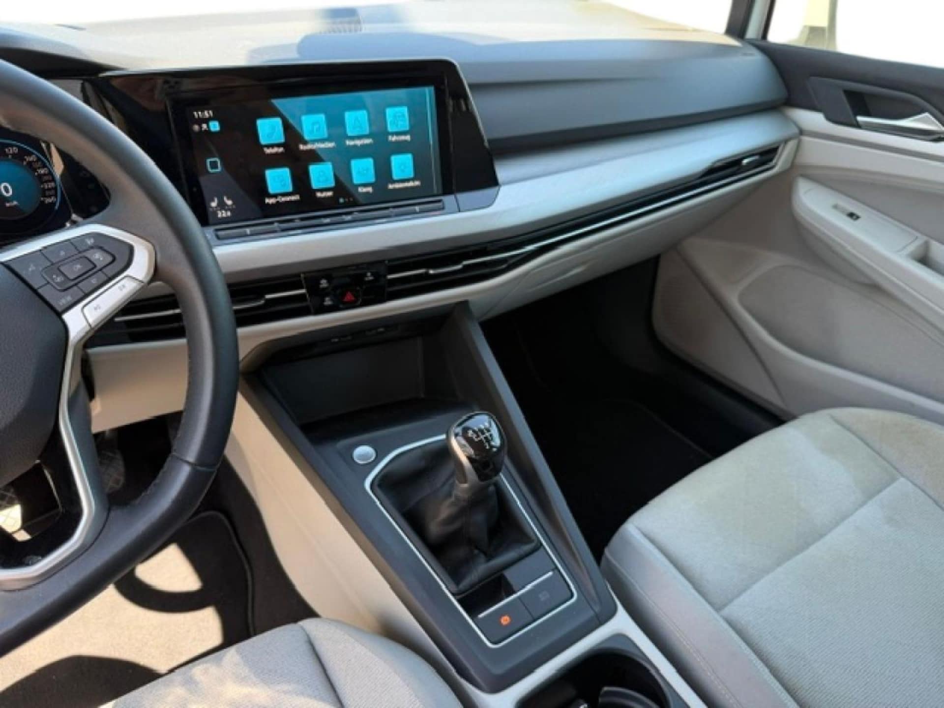 Volkswagen Golf Variant Life