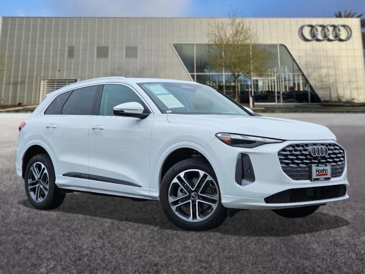 2025 Audi Q5 40 Premium's photo
