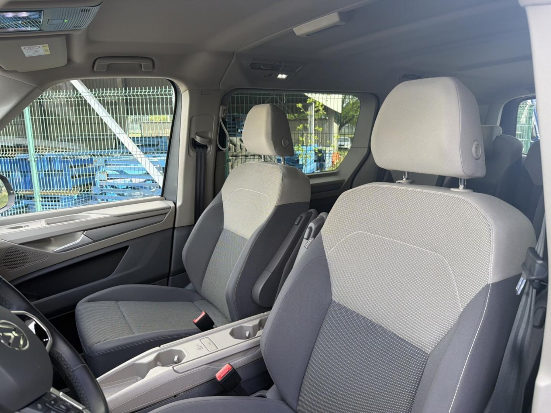 Volkswagen Multivan długi rozstaw osi Life