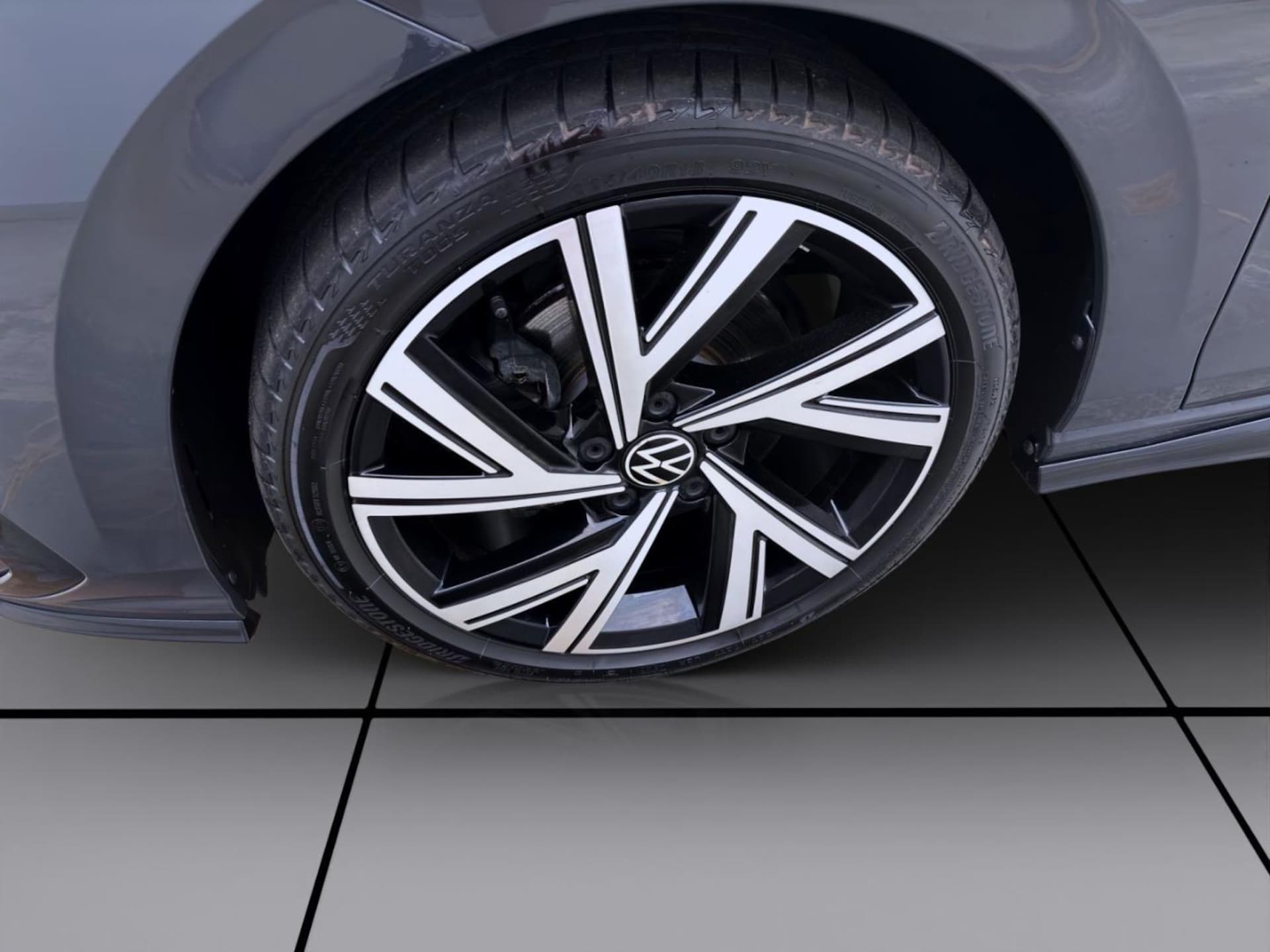 Volkswagen Golf R-Line