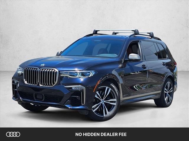 2021 BMW X7 M50i's photo