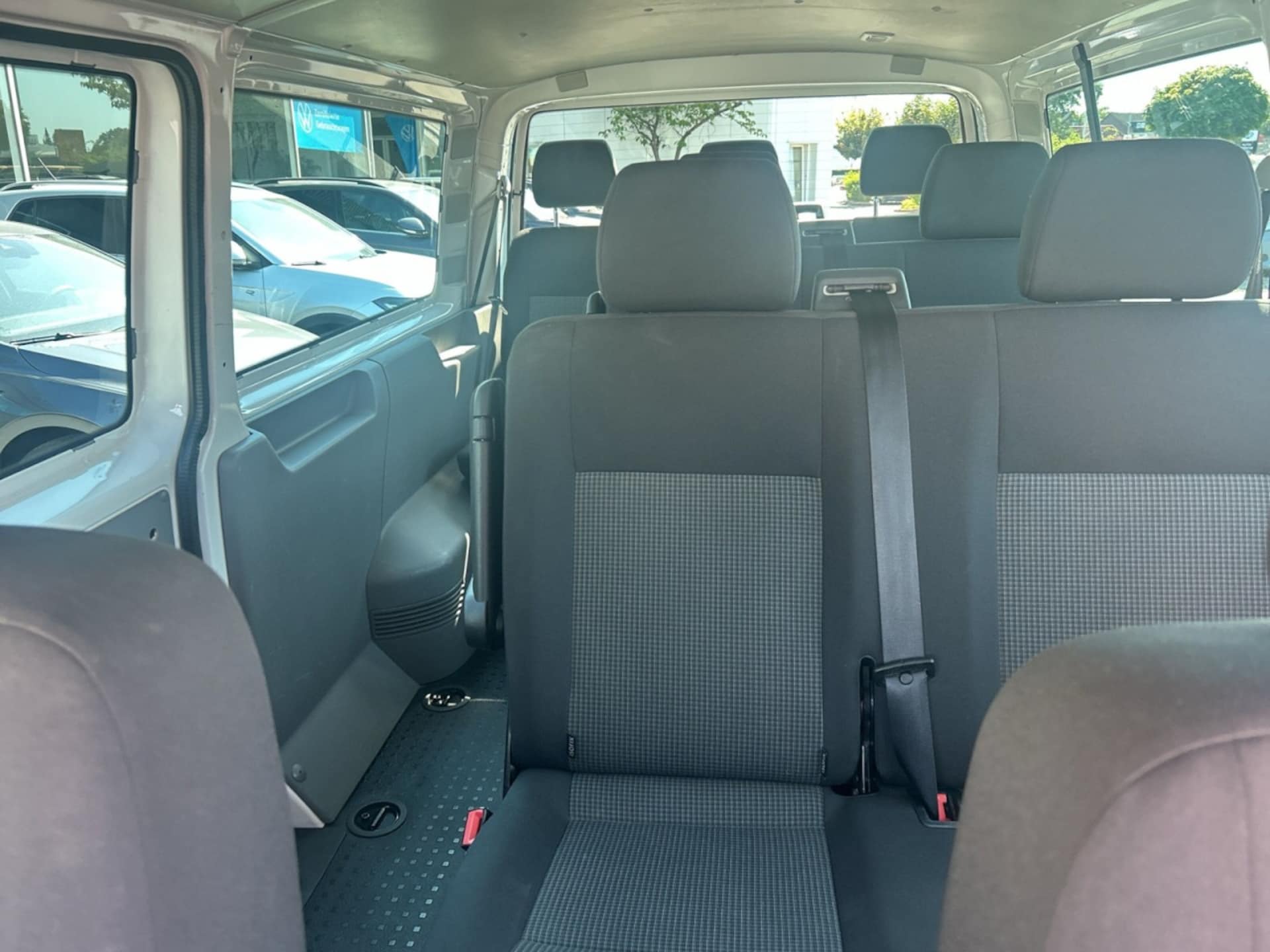 Volkswagen T6.1 Transporter Kombi langer Radstand