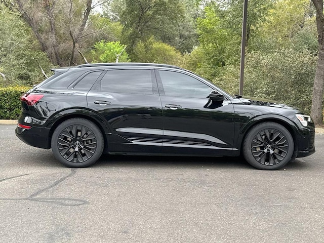 2024 Audi Q8 e-tron