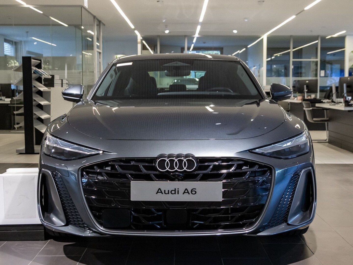 Bild über Audi A6 Limousine TDI quattro 150 kW S tronic - für weitere Informationen kontaktieren Sie den Audi Partner