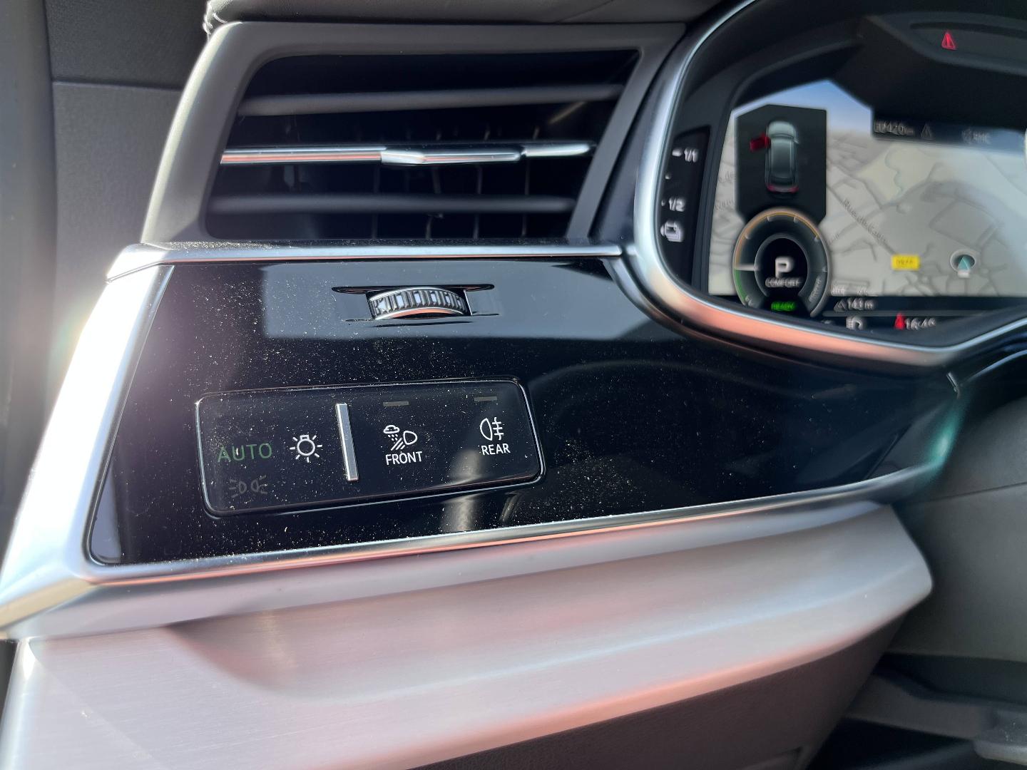 Image about Audi Q8 TFSI e Competition 60 TFSI e quattro 340 kW (462 ch) tiptronic