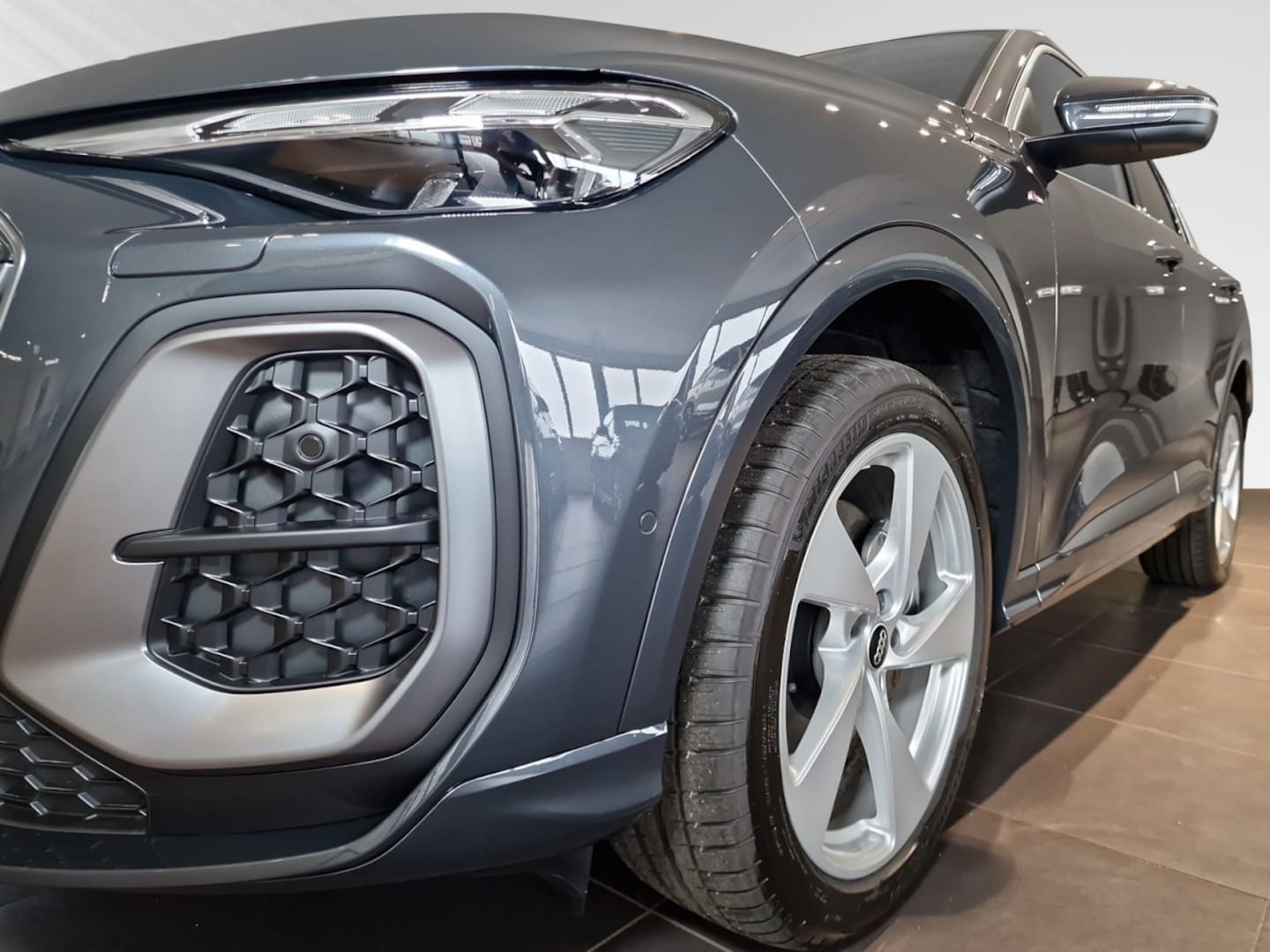 Bild über Audi Q5 SUV TDI quattro 150 kW S tronic - für weitere Informationen kontaktieren Sie den Audi Partner