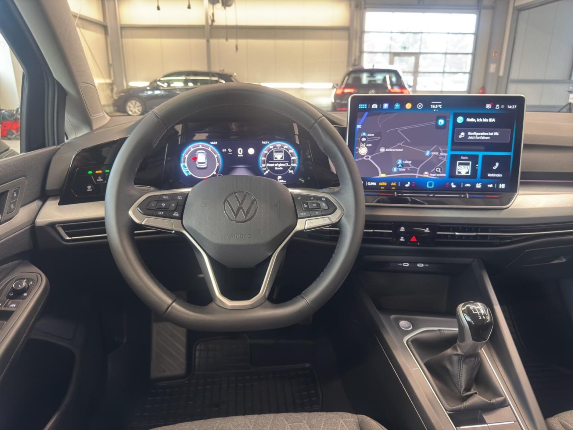 Volkswagen Golf Life