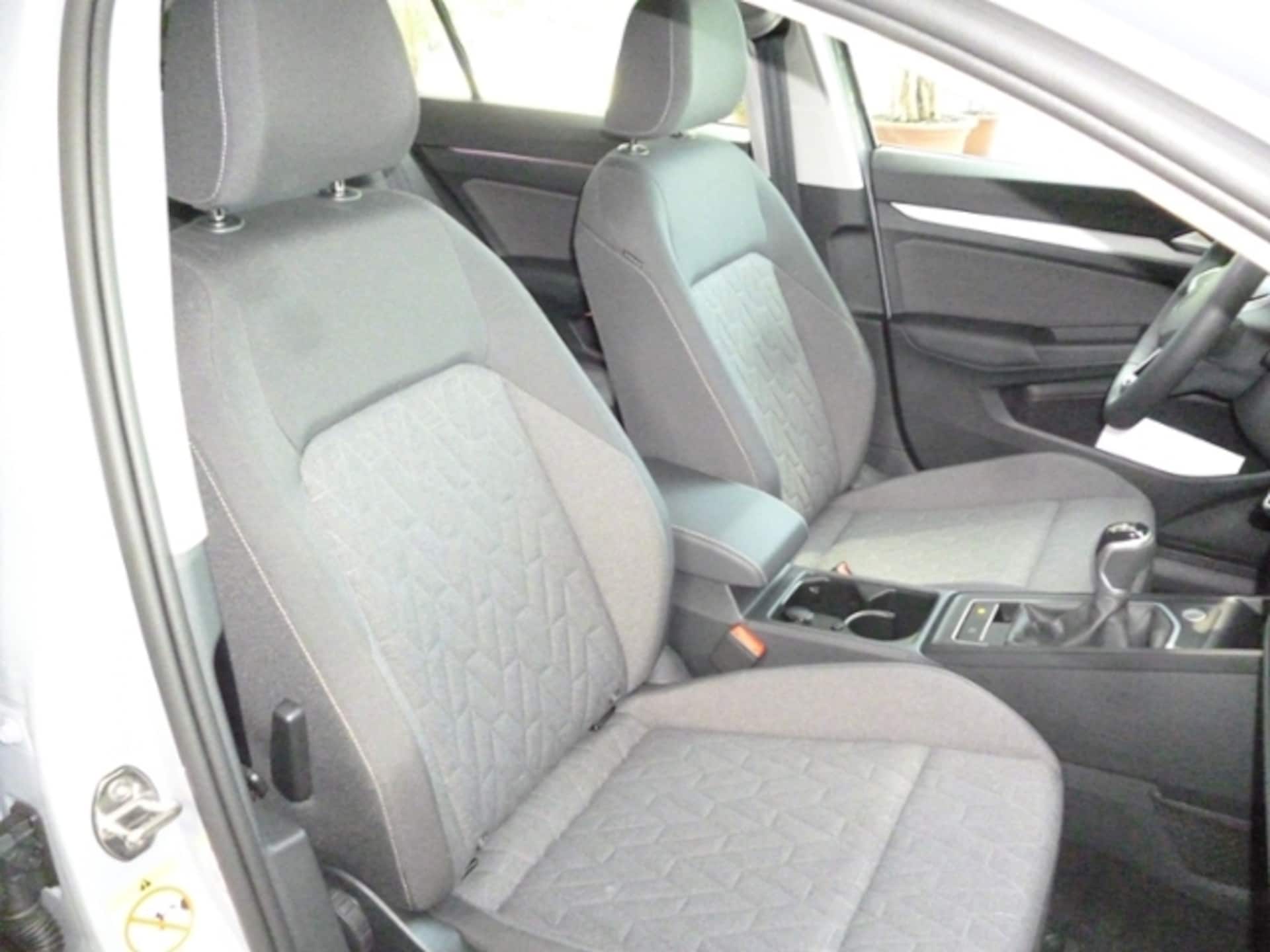 Volkswagen Golf Life