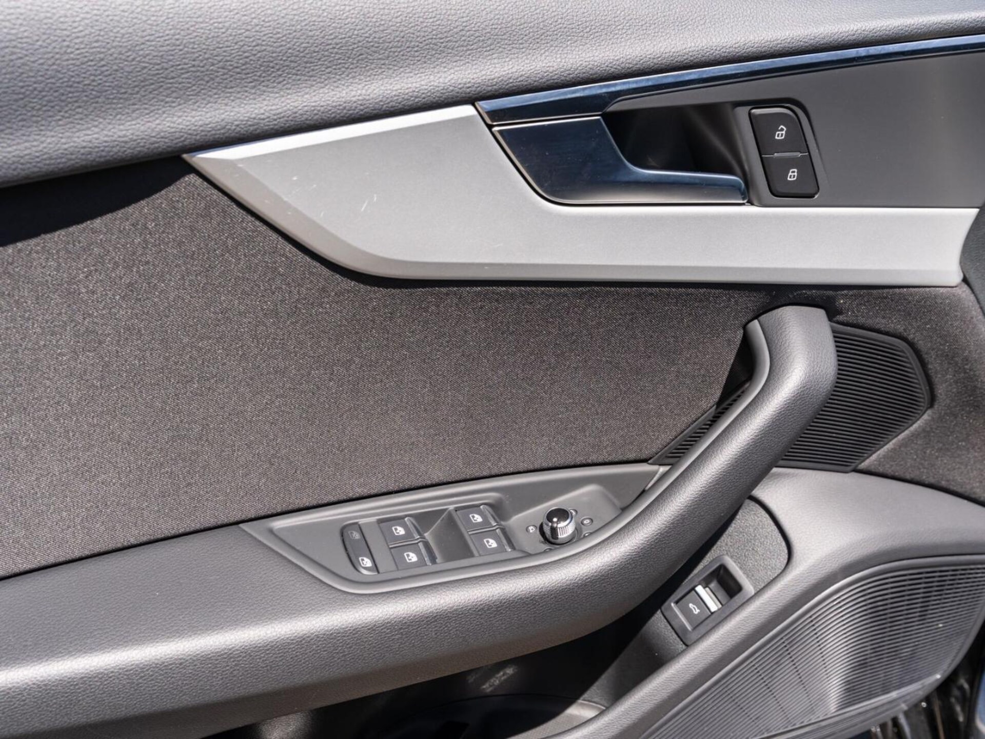 Audi A4 Avant S line