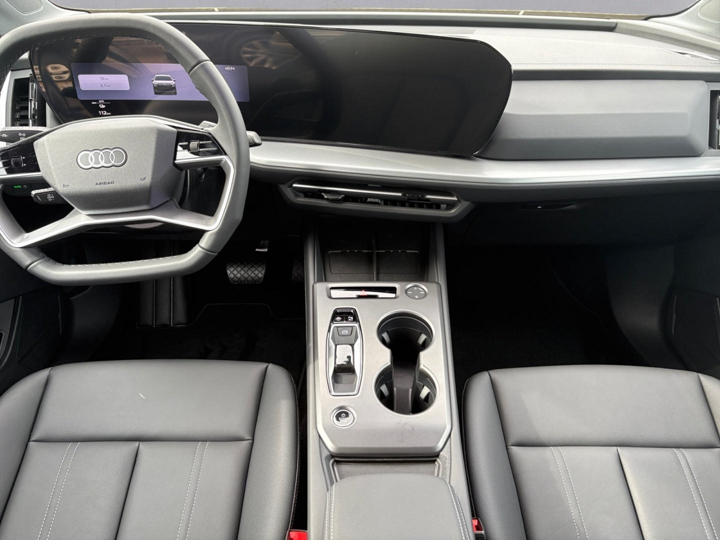 Bild über Audi Q4 SUV e-tron e-tron performance 210 kW - für weitere Informationen kontaktieren Sie den Audi Partner