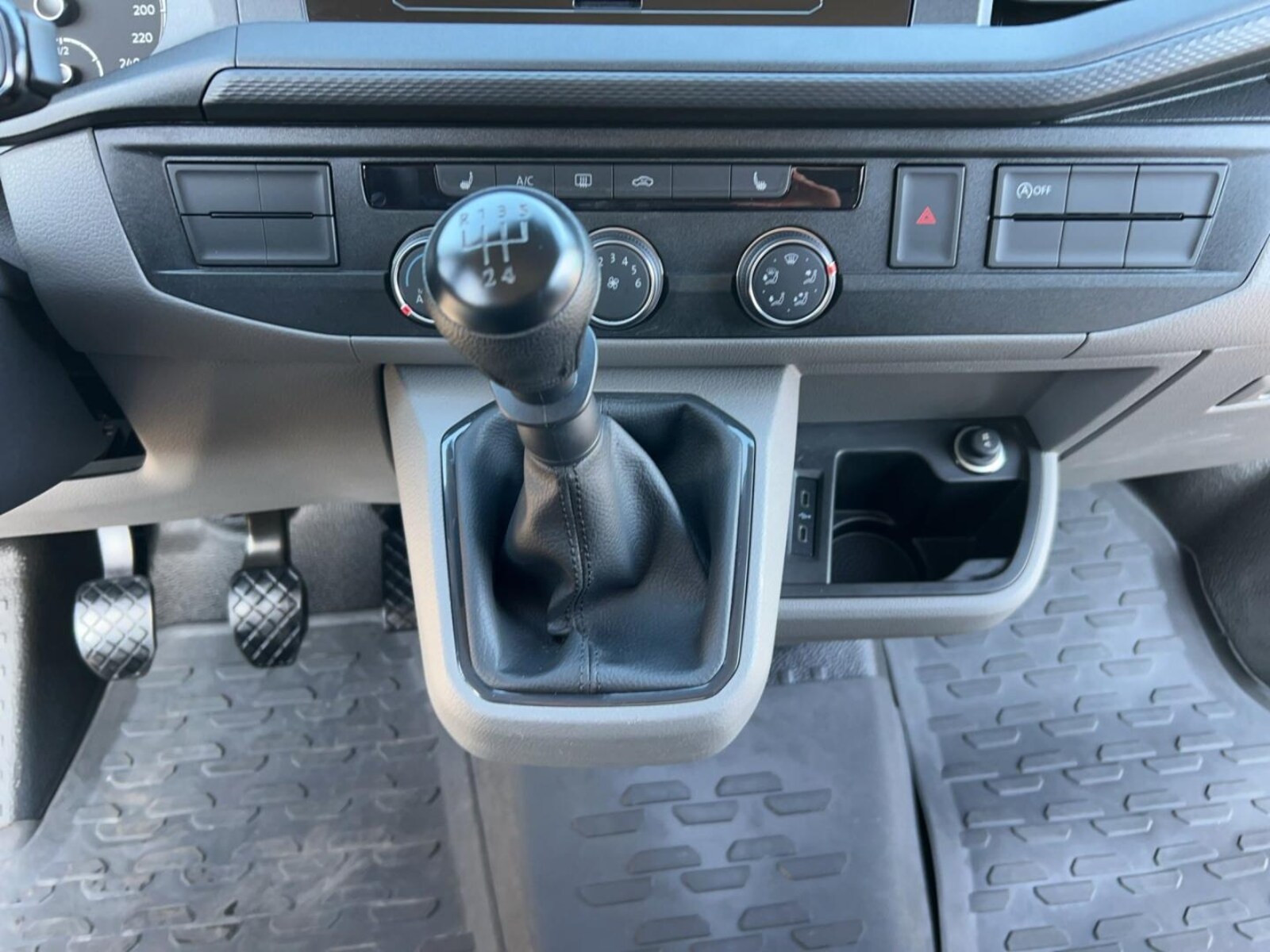 Volkswagen T6.1 Transporter Kasten kurzer Radstand – Bild 19