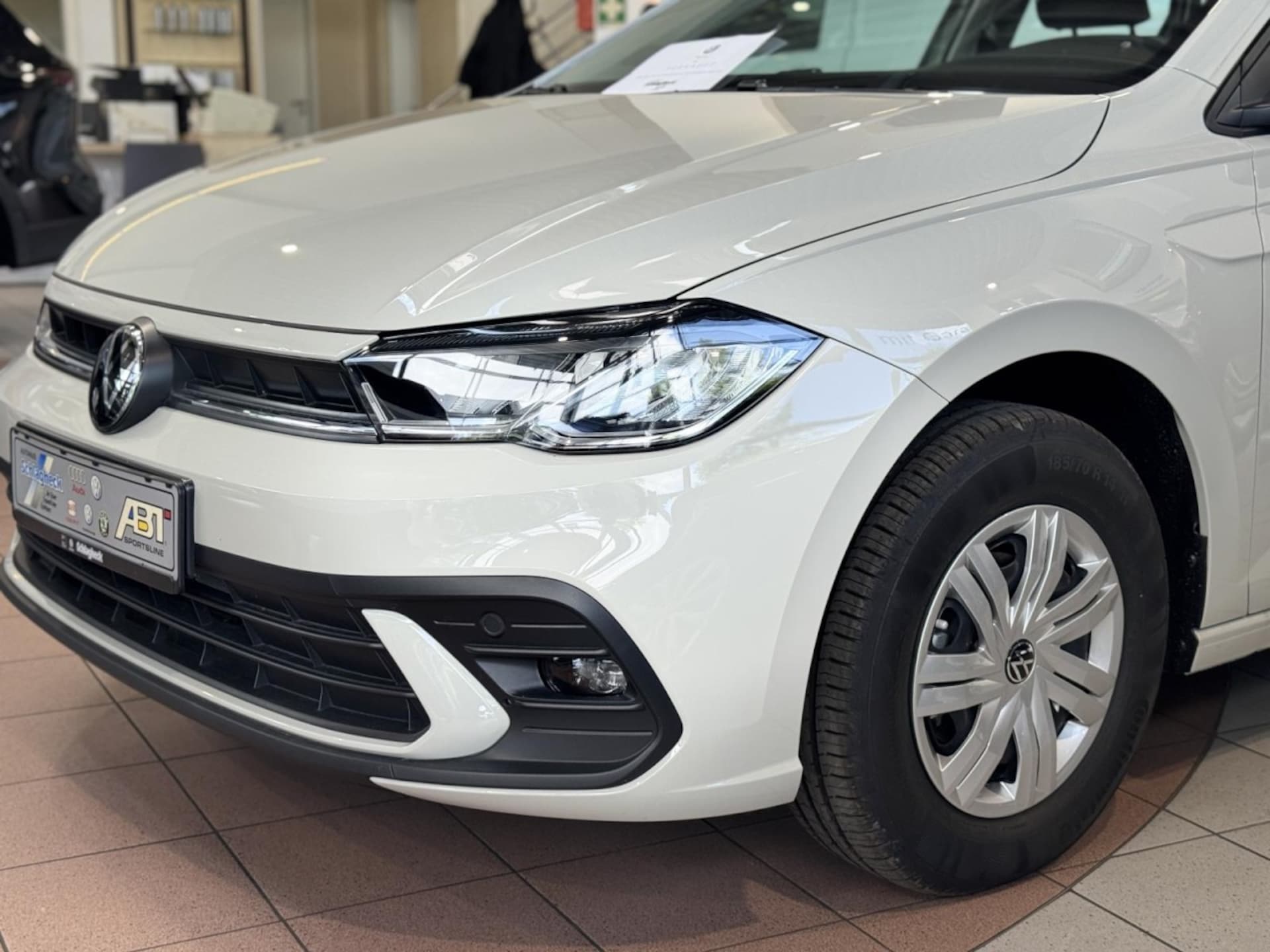 Volkswagen Polo Basis-Modell