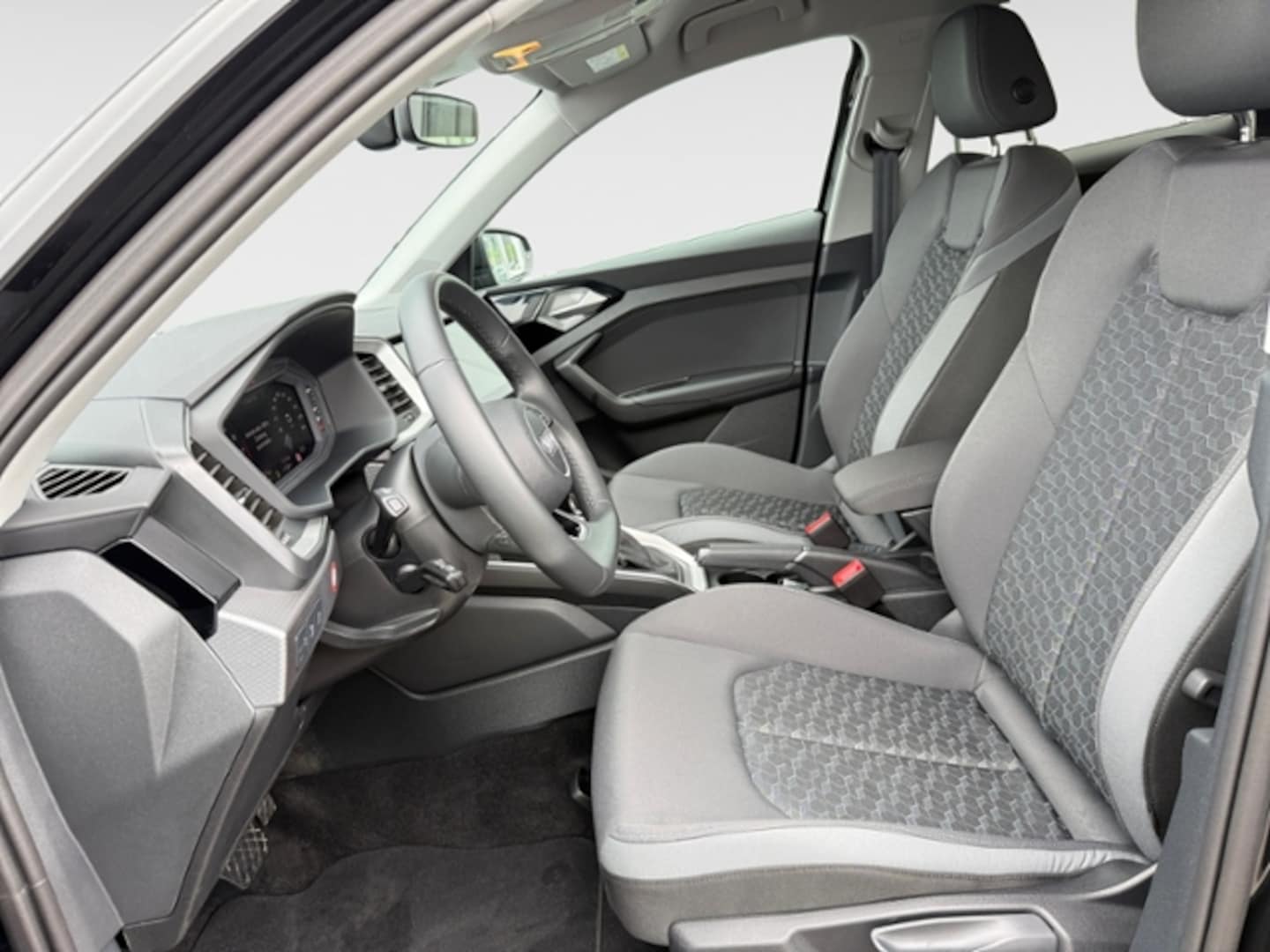 Bild über Audi A1 Sportback advanced 30 TFSI S tronic - für weitere Informationen kontaktieren Sie den Audi Partner