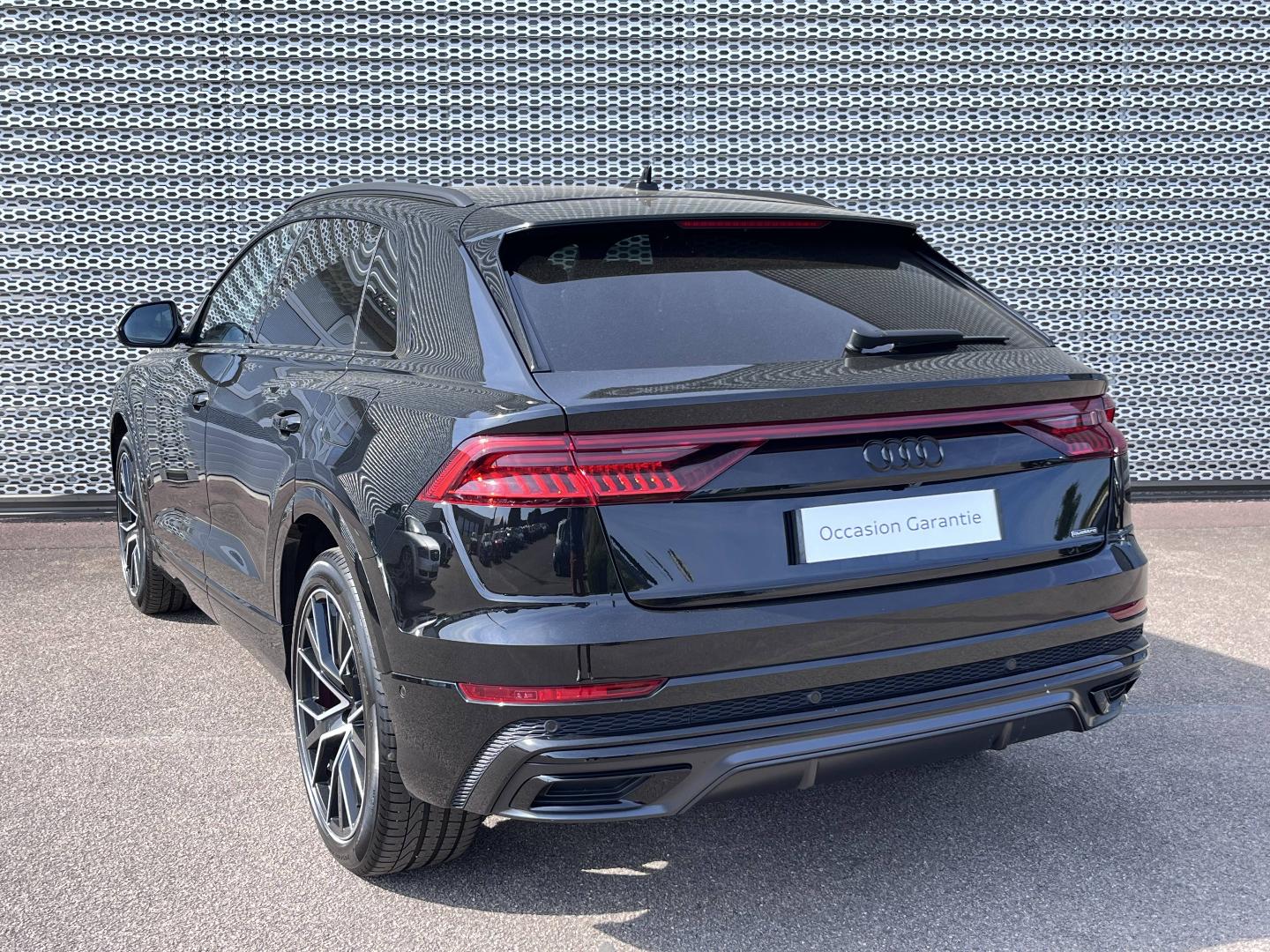 Image about Audi Q8 TFSI e Competition 60 TFSI e quattro 340 kW (462 ch) tiptronic