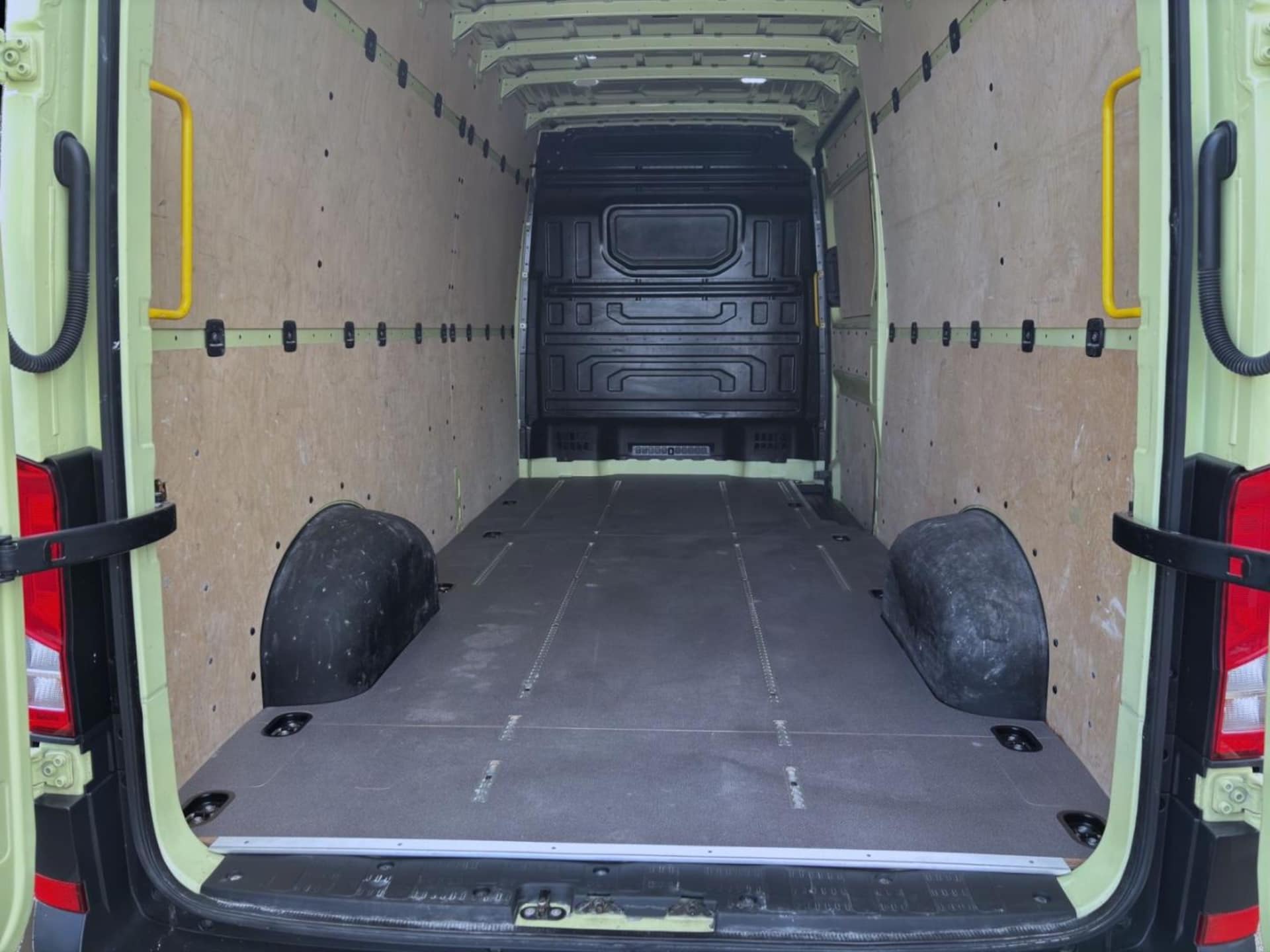 Volkswagen Crafter Kasten langer Radstand