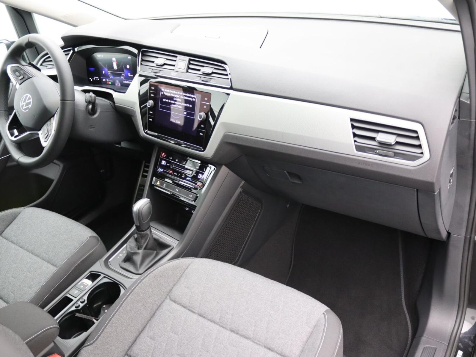 Volkswagen Touran – Bild 12