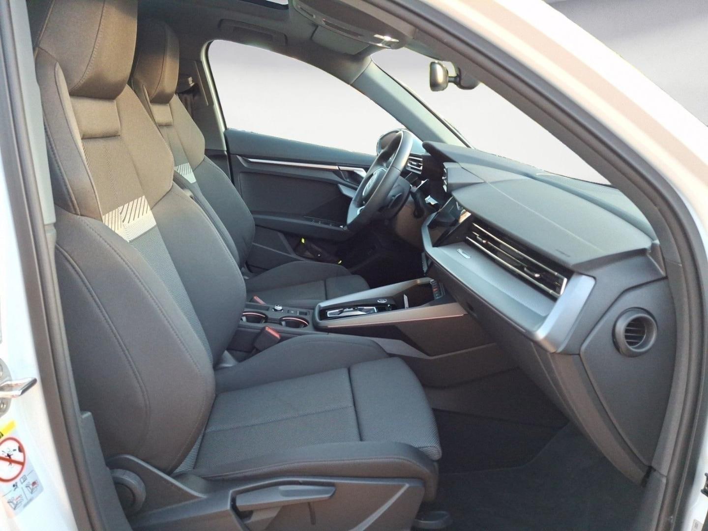 Bild über Audi A3 Limousine 35 TFSI S tronic - für weitere Informationen kontaktieren Sie den Audi Partner
