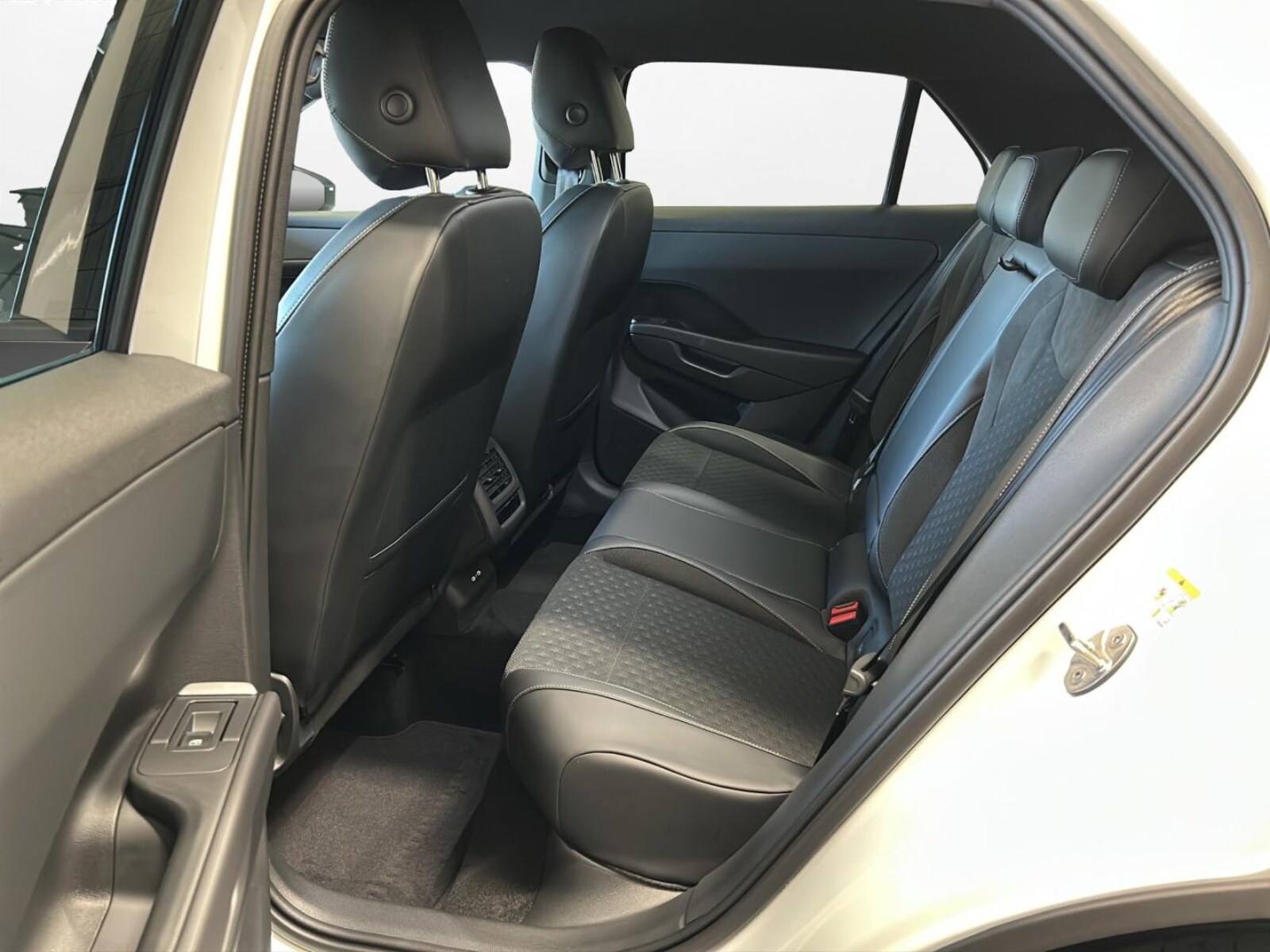 Volkswagen T-Roc – Bild 11