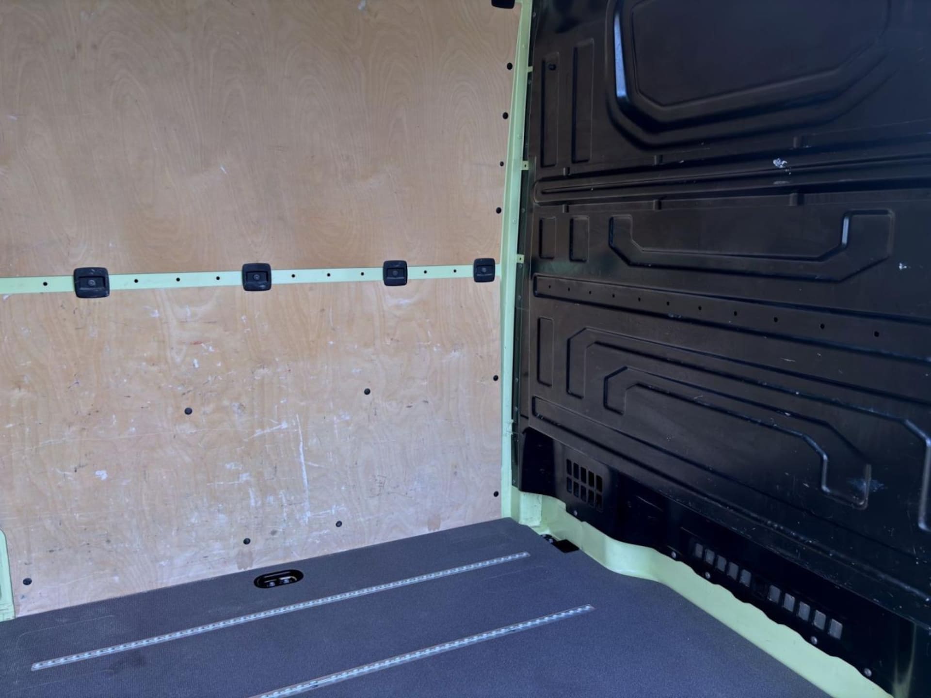 Volkswagen Crafter Kasten langer Radstand