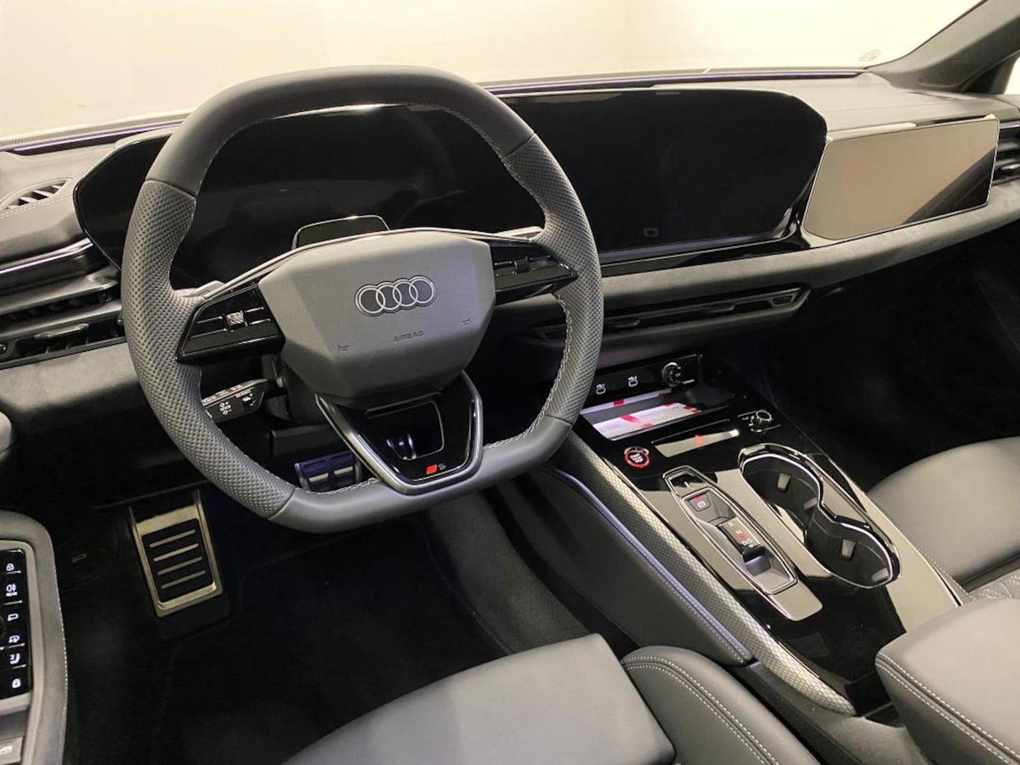 Bild über Audi A5 Avant e-hybrid e-hybrid quattro 270 kW S tronic - für weitere Informationen kontaktieren Sie den Audi Partner