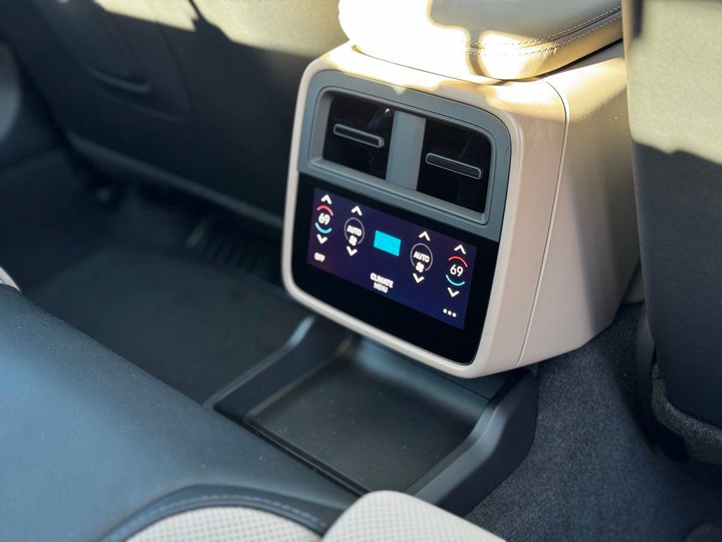 2025 Porsche Taycan S - Photo 51
