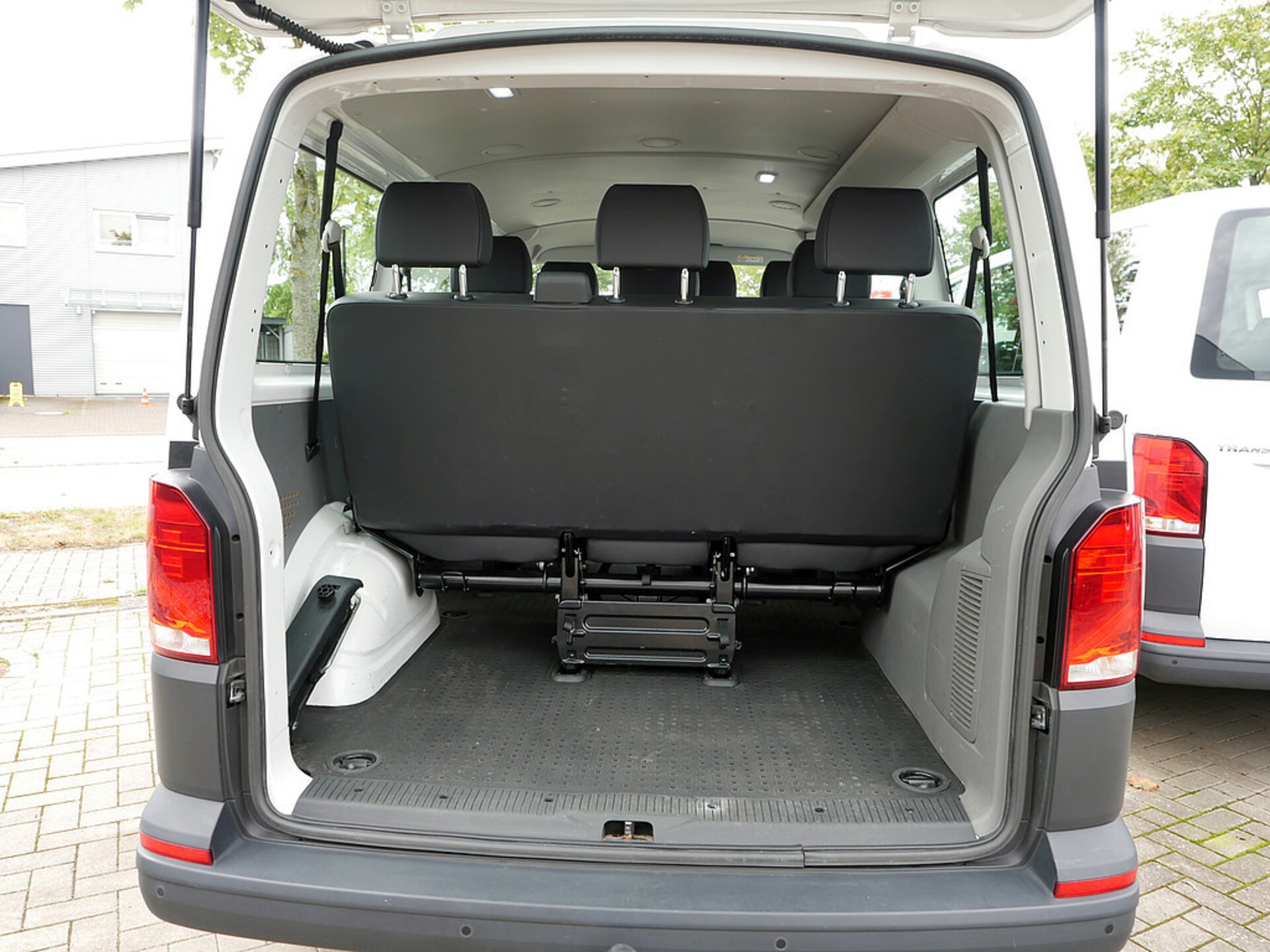 Volkswagen T6.1 Transporter Kombi kurzer Radstand