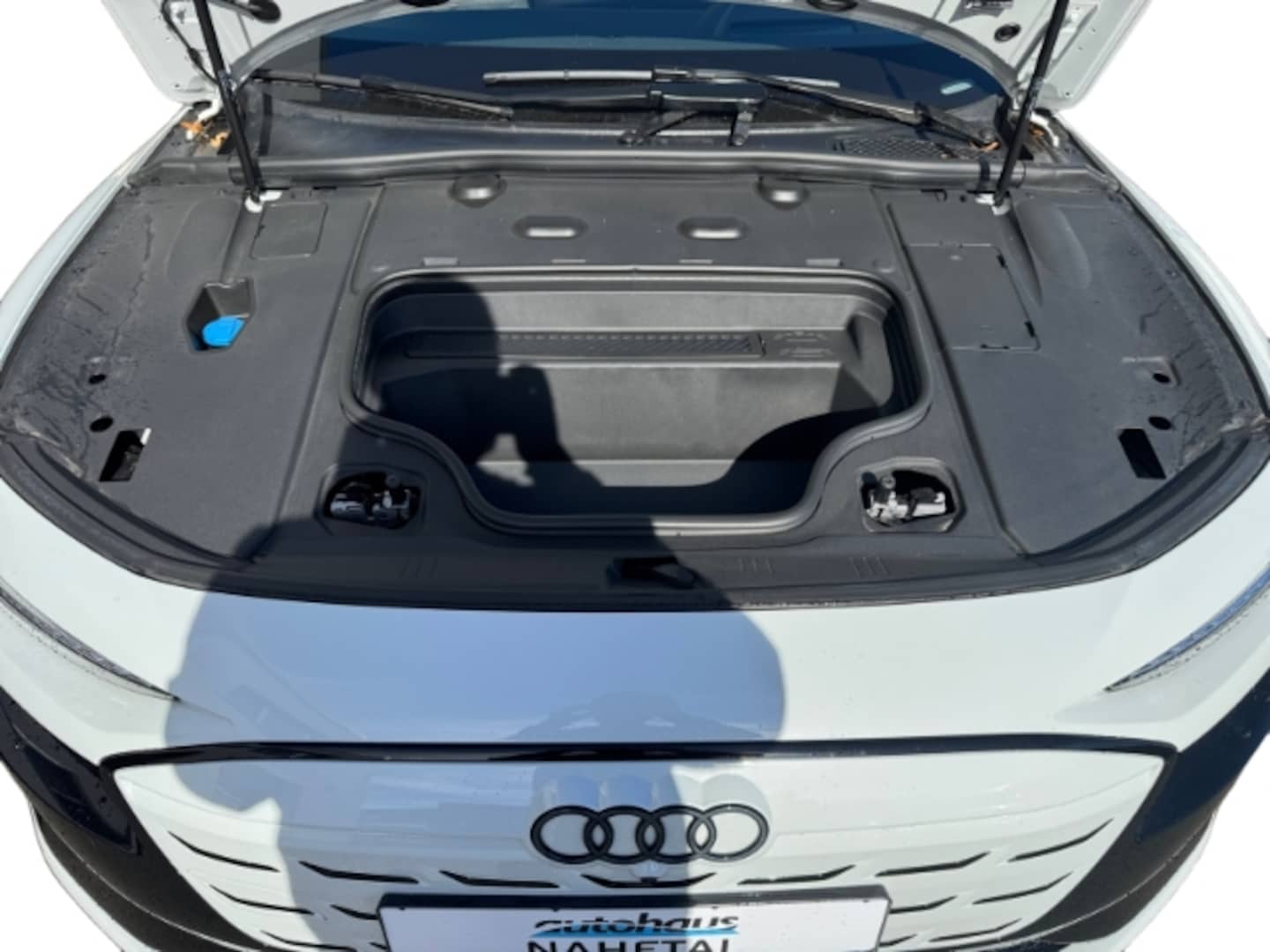 Bild über Audi A6 Avant e-tron e-tron performance - für weitere Informationen kontaktieren Sie den Audi Partner
