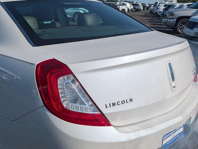 2013 Lincoln MKS